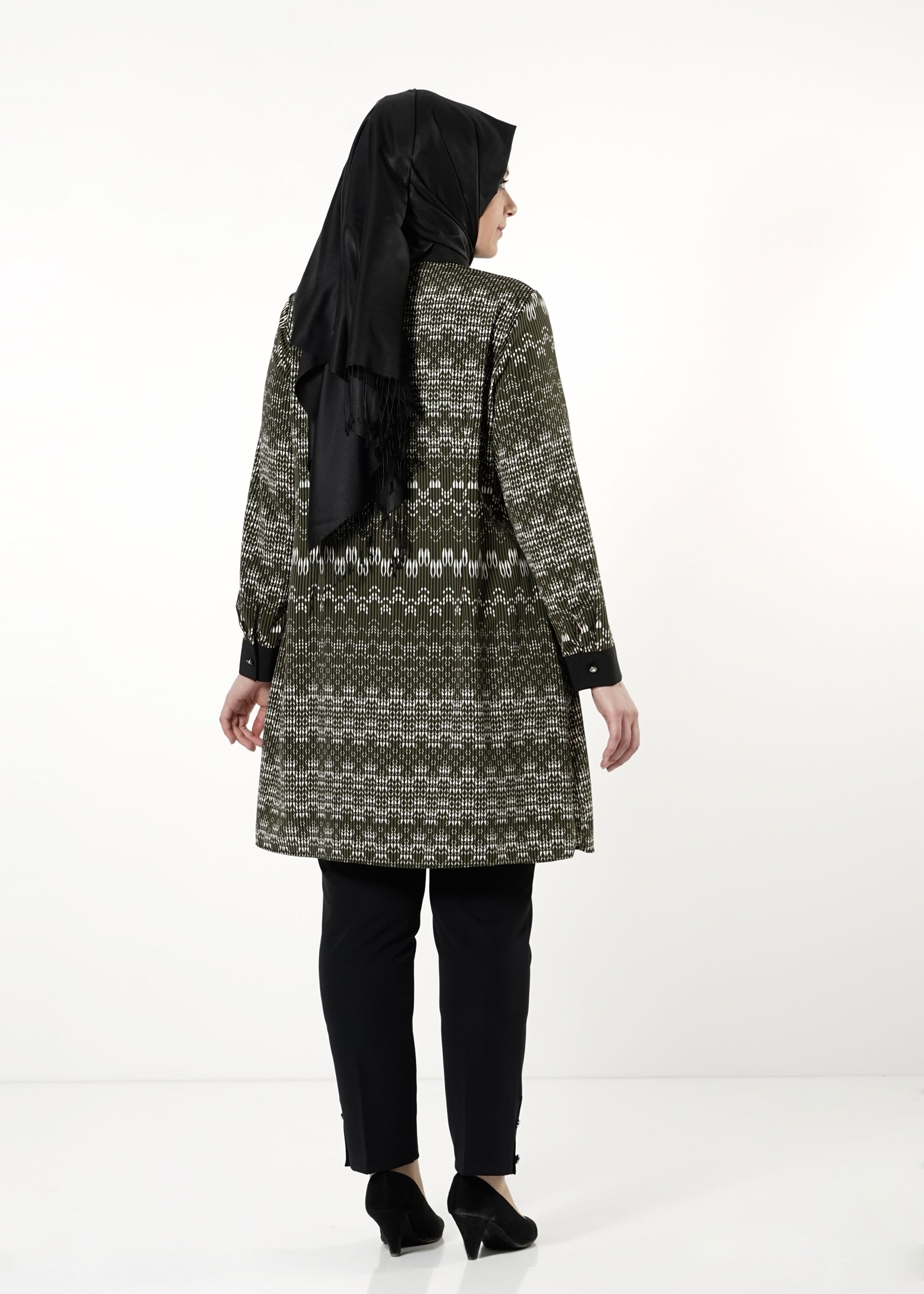 Tesettür giyim HAKİ DESENLİ TUNİK 4166