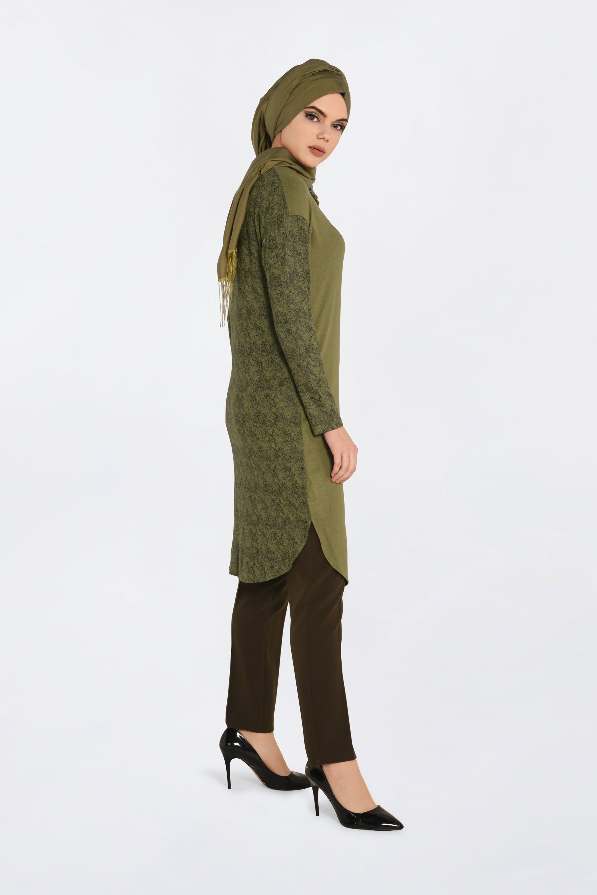 Tesettür giyim YEŞİL AKSESUARLI BASKILI TUNİK 4186 