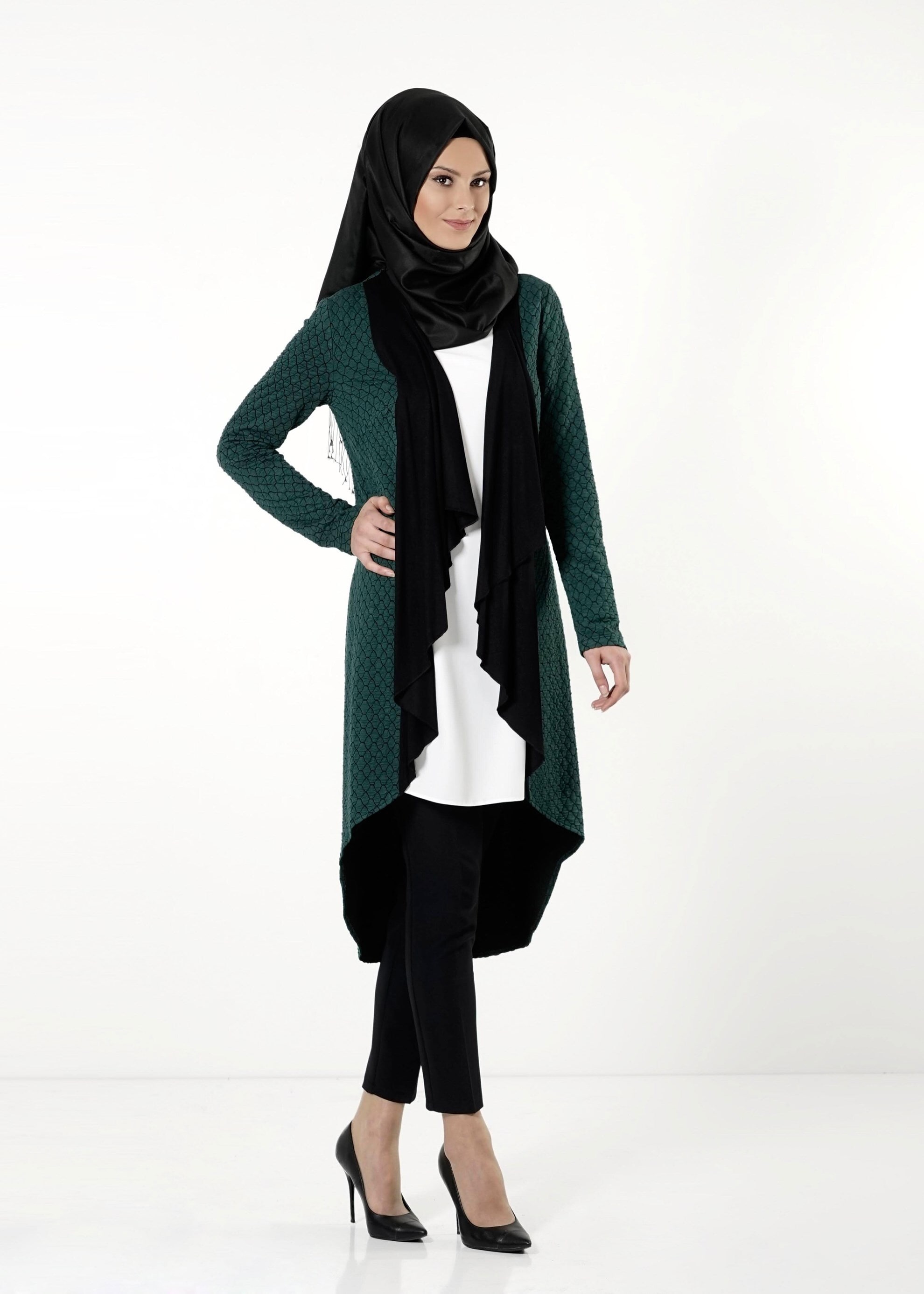 Tesettür giyim YEŞİL KENDİNDEN DESENLİ TUNİK 4191 