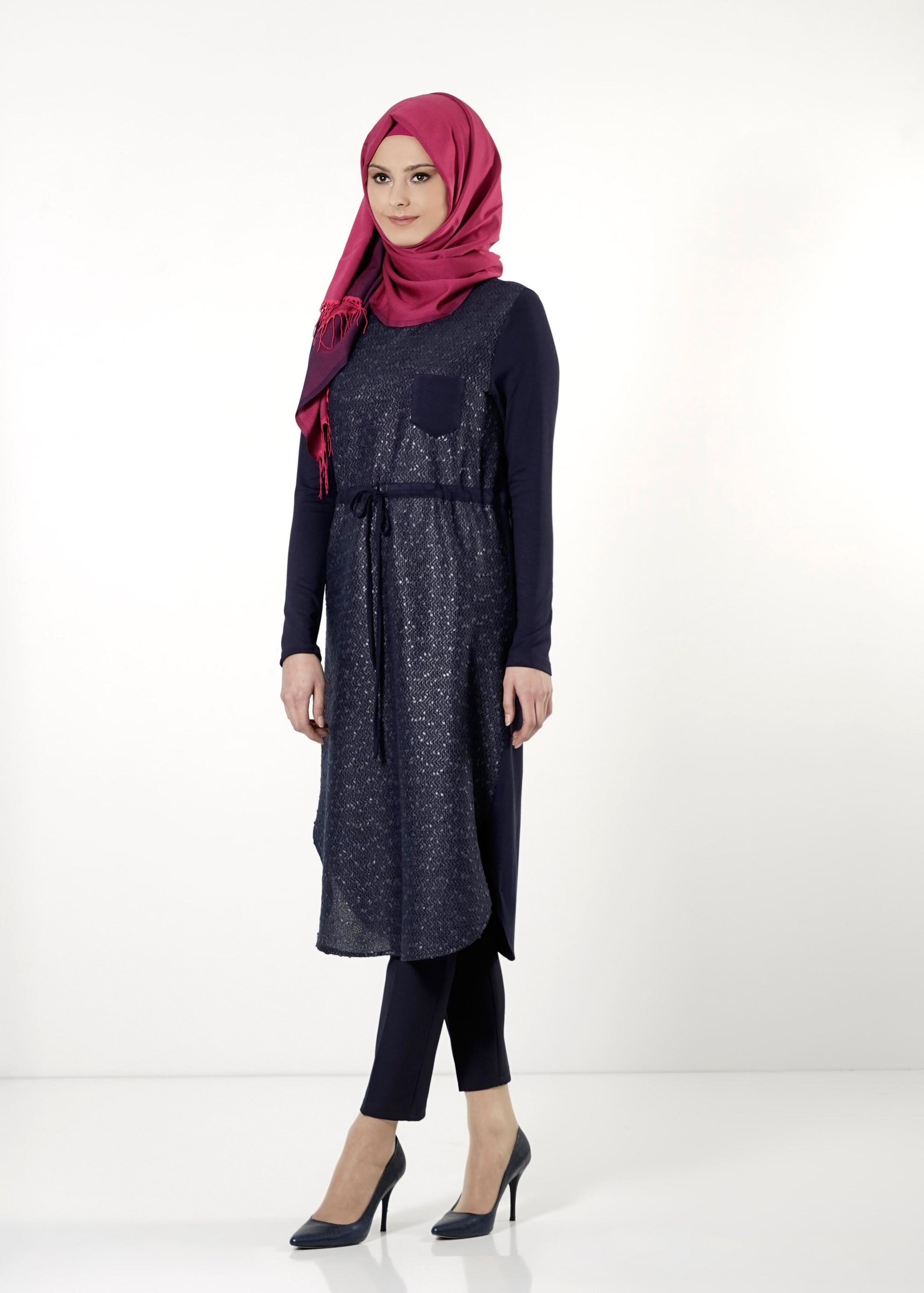 Tesettür giyim LACİVERT BELİ BÜZGÜLÜ TUNİK 4195 