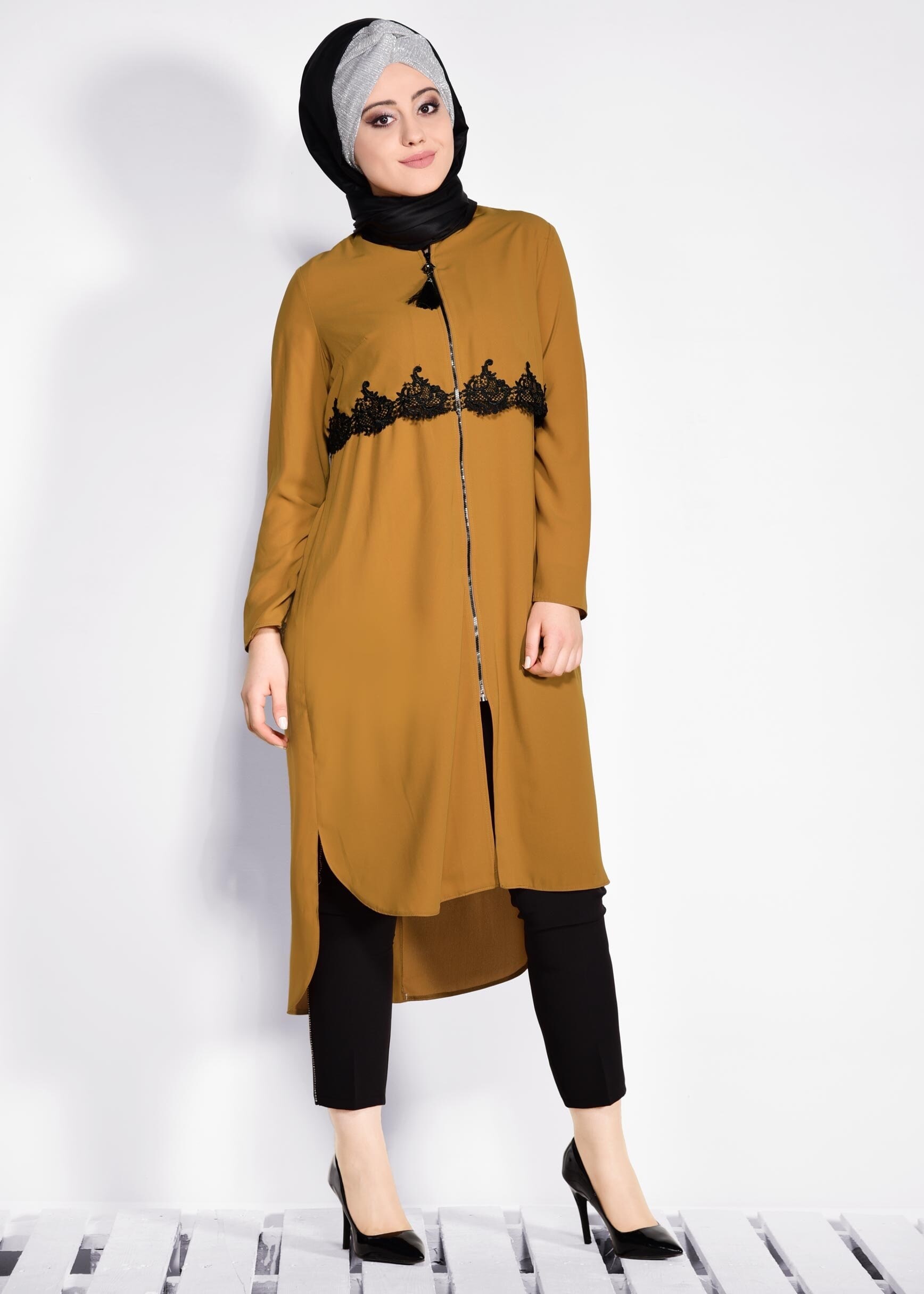 Tesettür giyim SARI FERMUARLI TUNİK 4790 