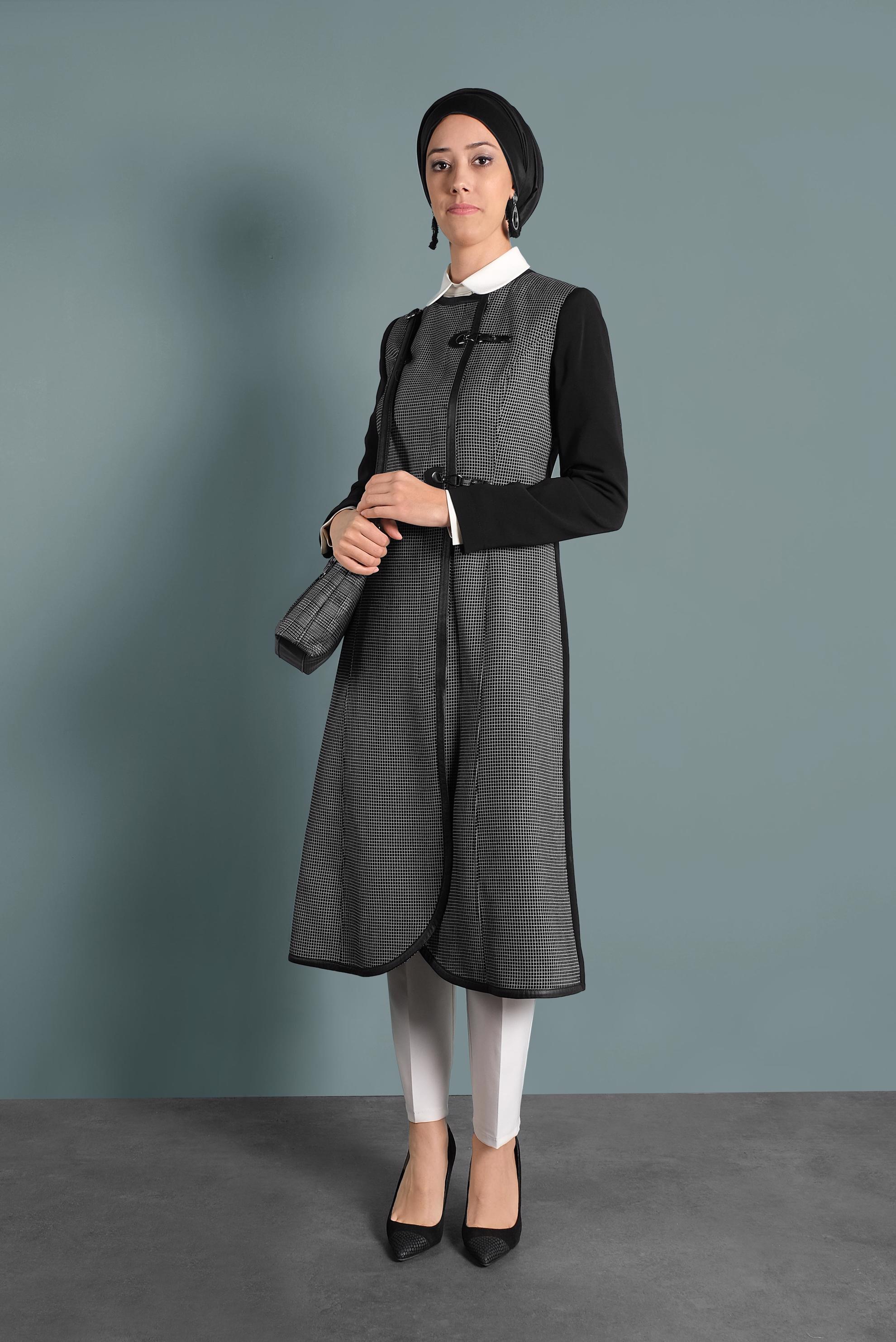 Tesettür giyim SİYAH KARELİ BİYELİ TRENÇKOT 1592 