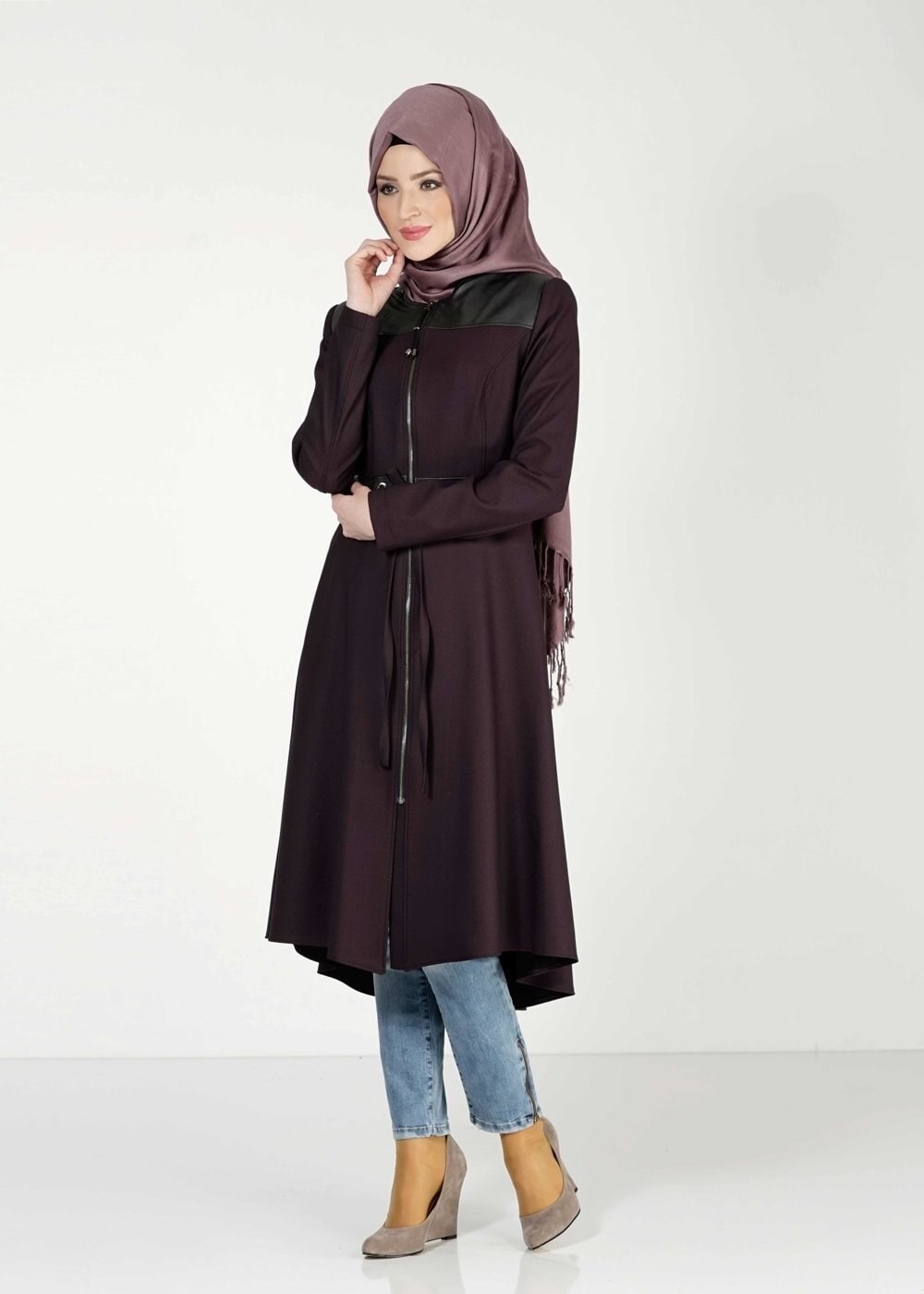 Tesettür giyim MÜRDÜM ÖNDEN BAĞLAMALI FERMUARLI TRENÇKOT 1598 