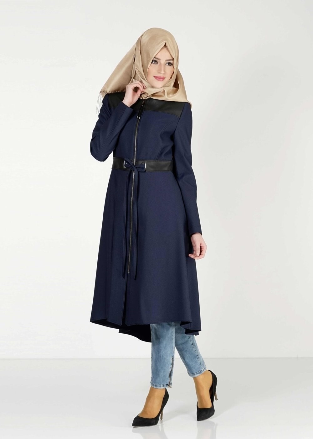 Tesettür giyim LACİVERT ÖNDEN BAĞLAMALI FERMUARLI TRENÇKOT 1598 