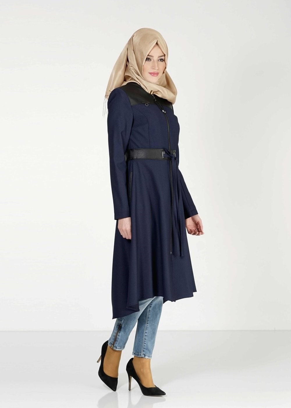 Tesettür giyim LACİVERT ÖNDEN BAĞLAMALI FERMUARLI TRENÇKOT 1598 