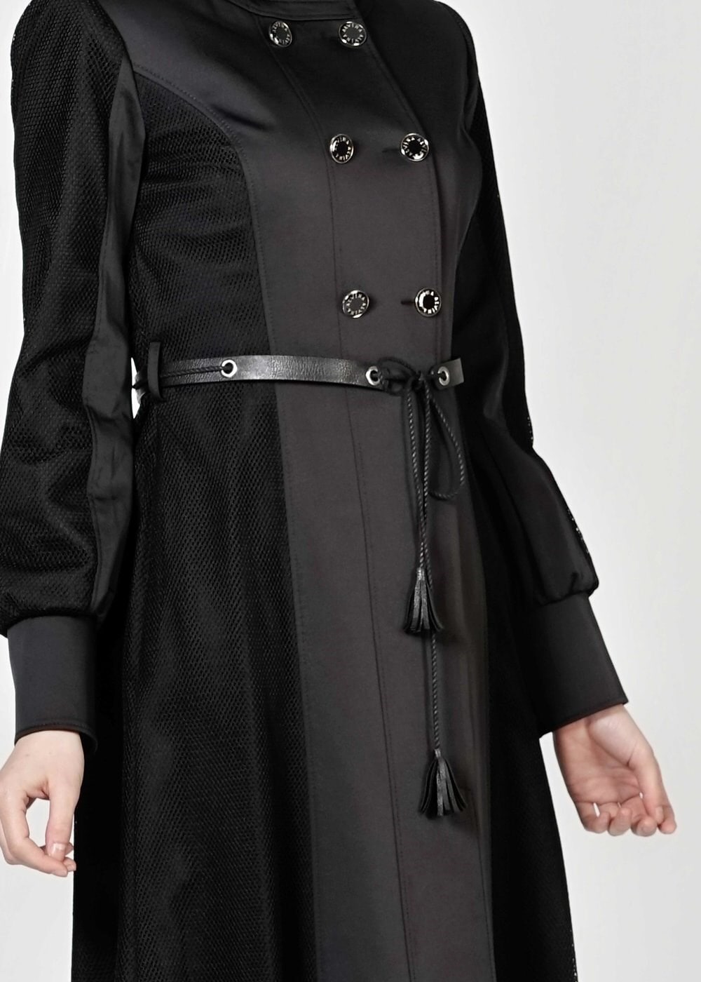 Tesettür giyim SİYAH KEMERLİ DÜĞMELİ TRENÇKOT 1606 