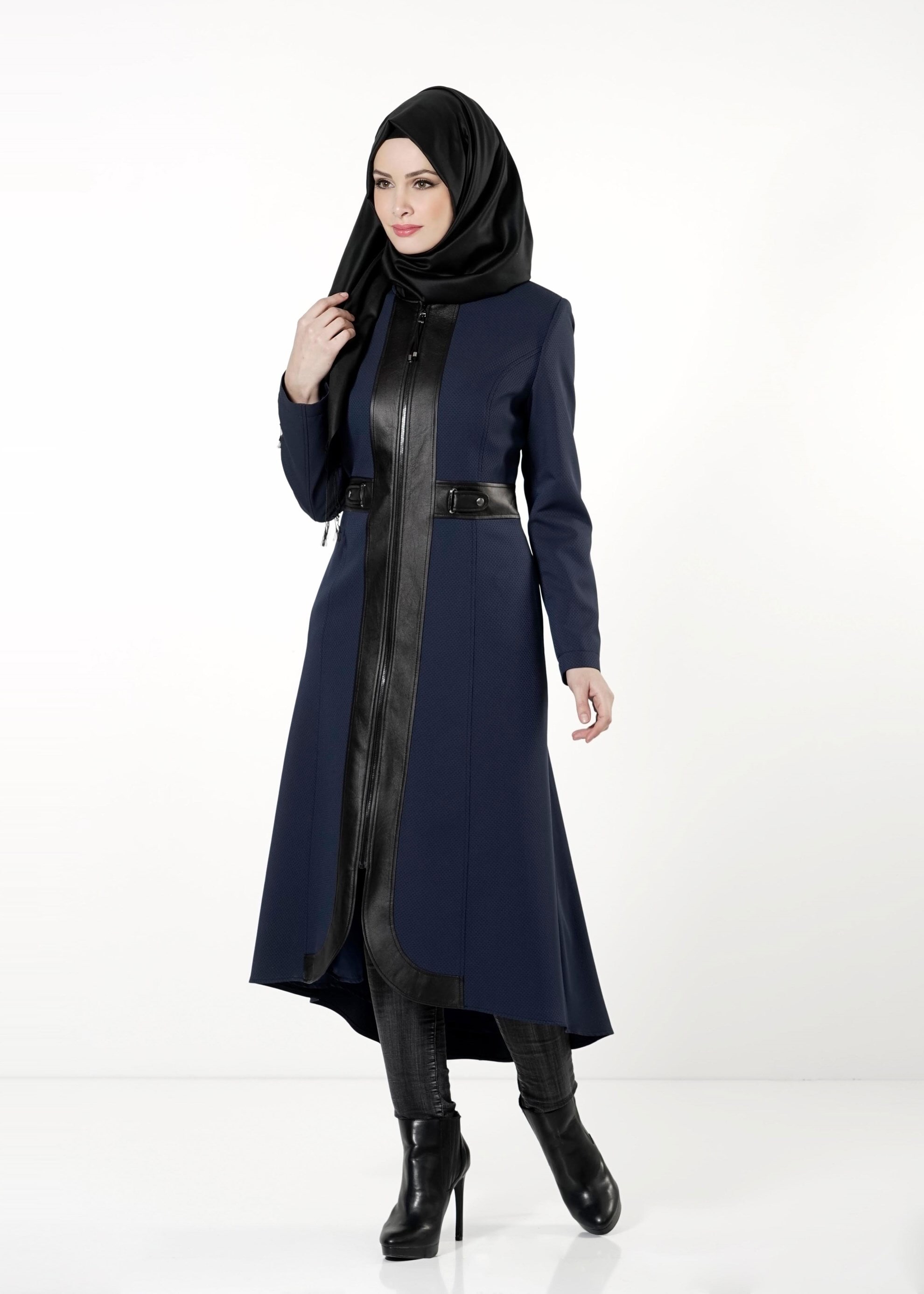 Tesettür giyim LACİVERT DERİ DETAYLI FERMUARLI TRENÇKOT 1621 