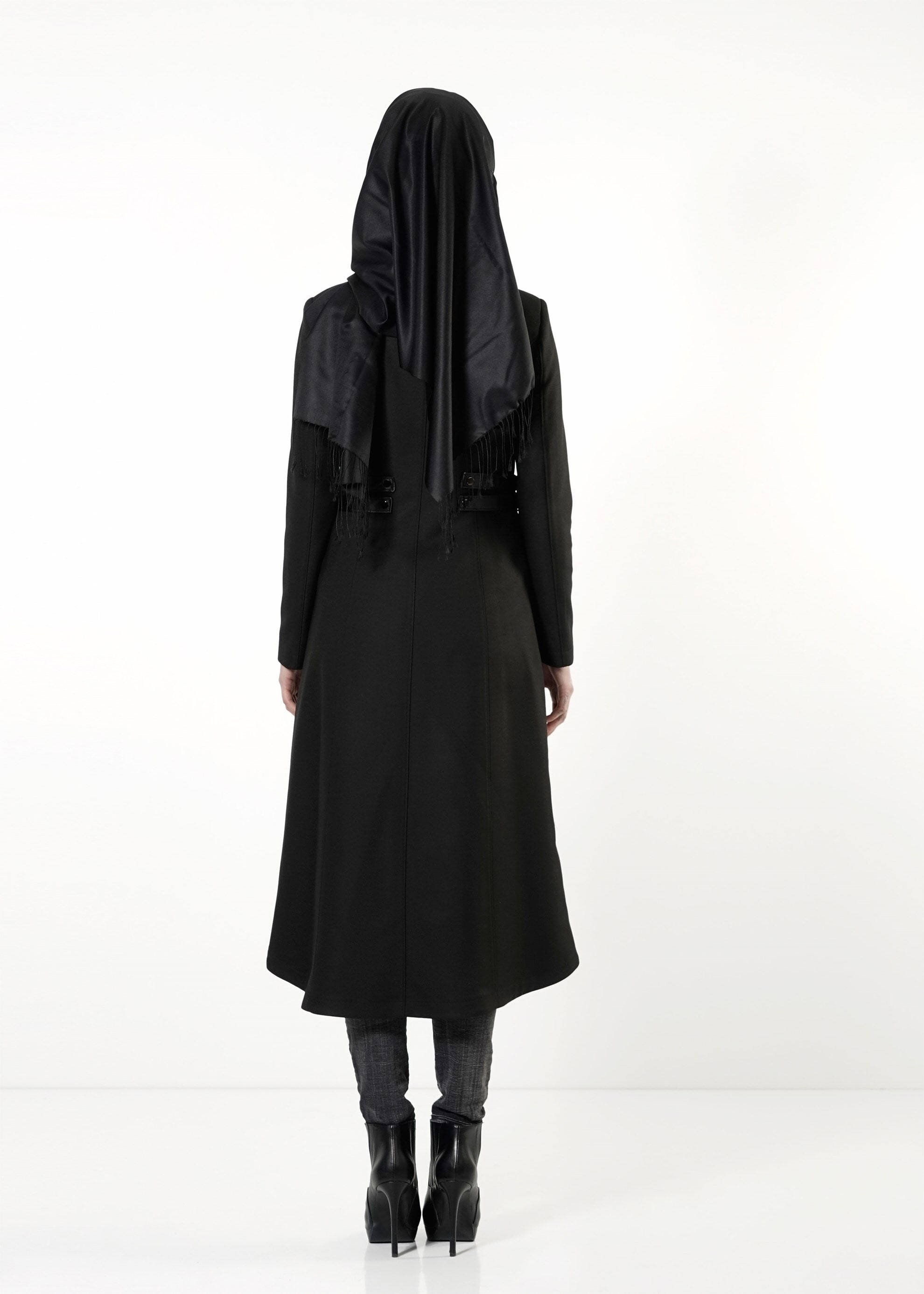 Tesettür giyim SİYAH KAZAYAĞI DESEN TRENÇKOT 1634 