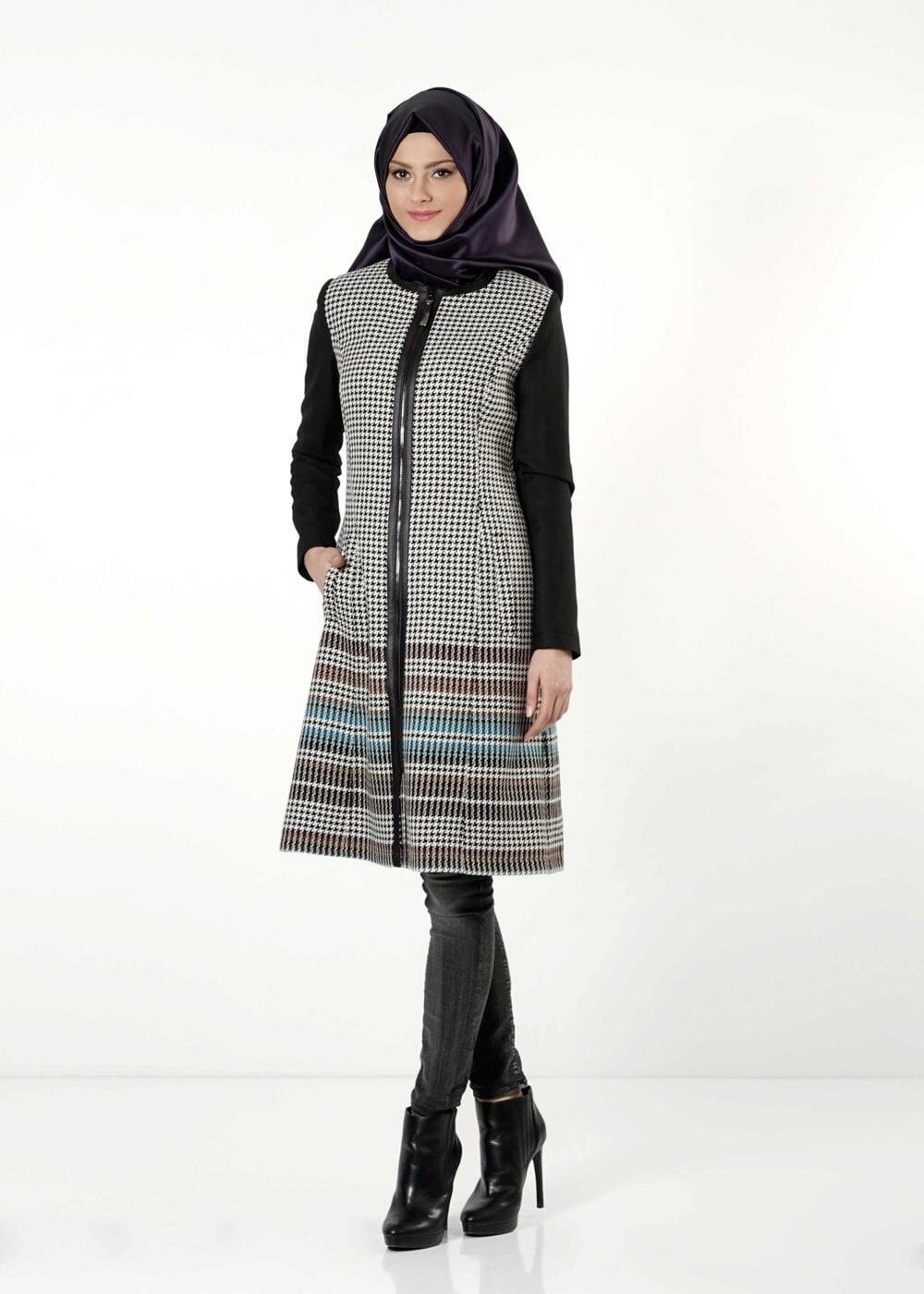 Tesettür giyim BEJ KAZAYAĞI DESENLİ TRENÇKOT 1687 