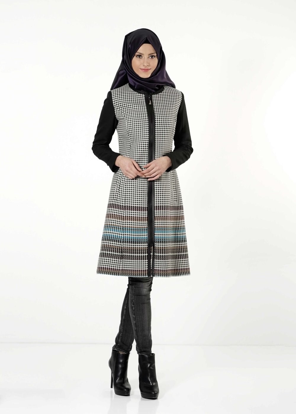 Tesettür giyim BEJ KAZAYAĞI DESENLİ TRENÇKOT 1687 