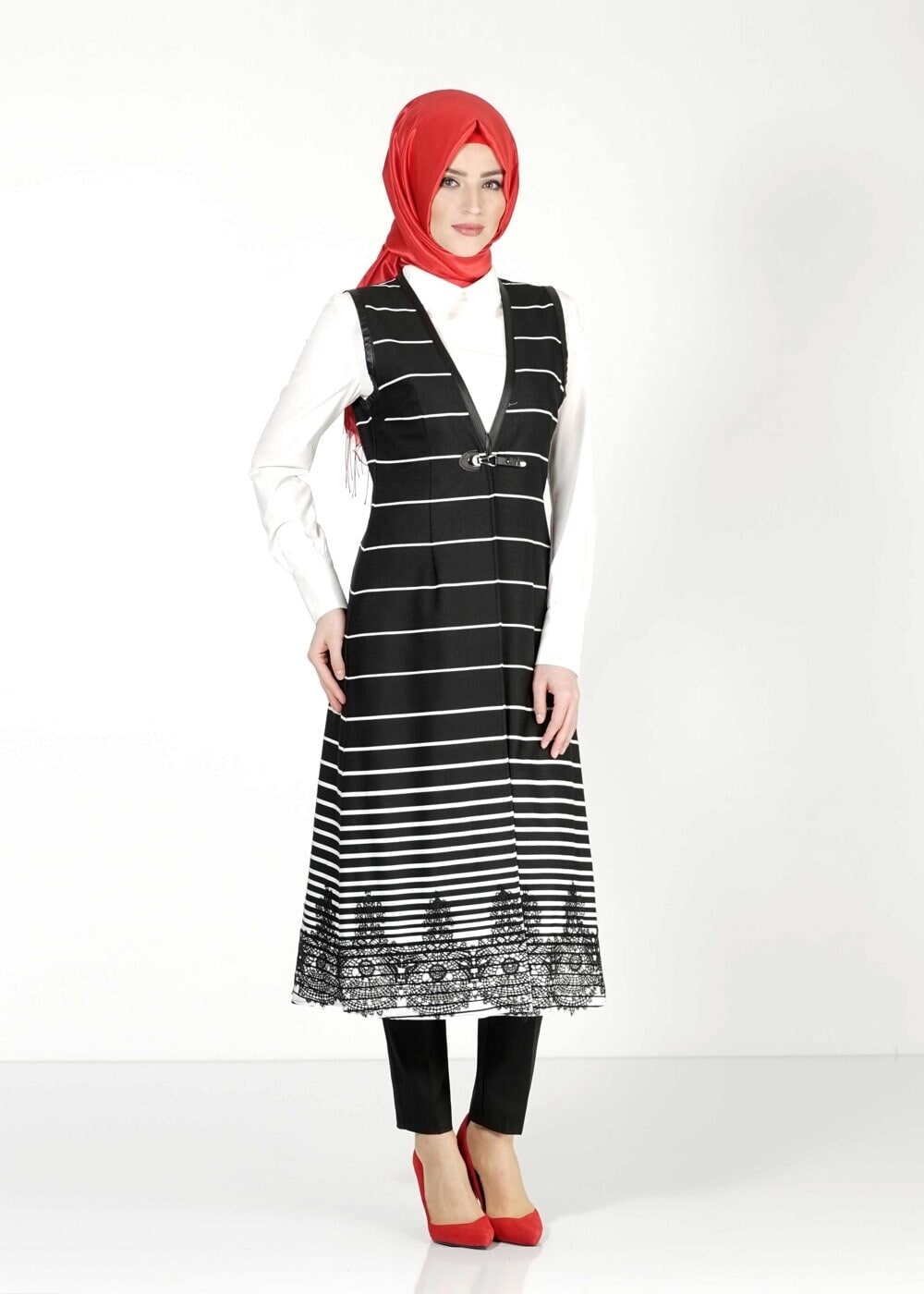 Tesettür giyim SİYAH ÇİZGİLİ YELEK 4009 