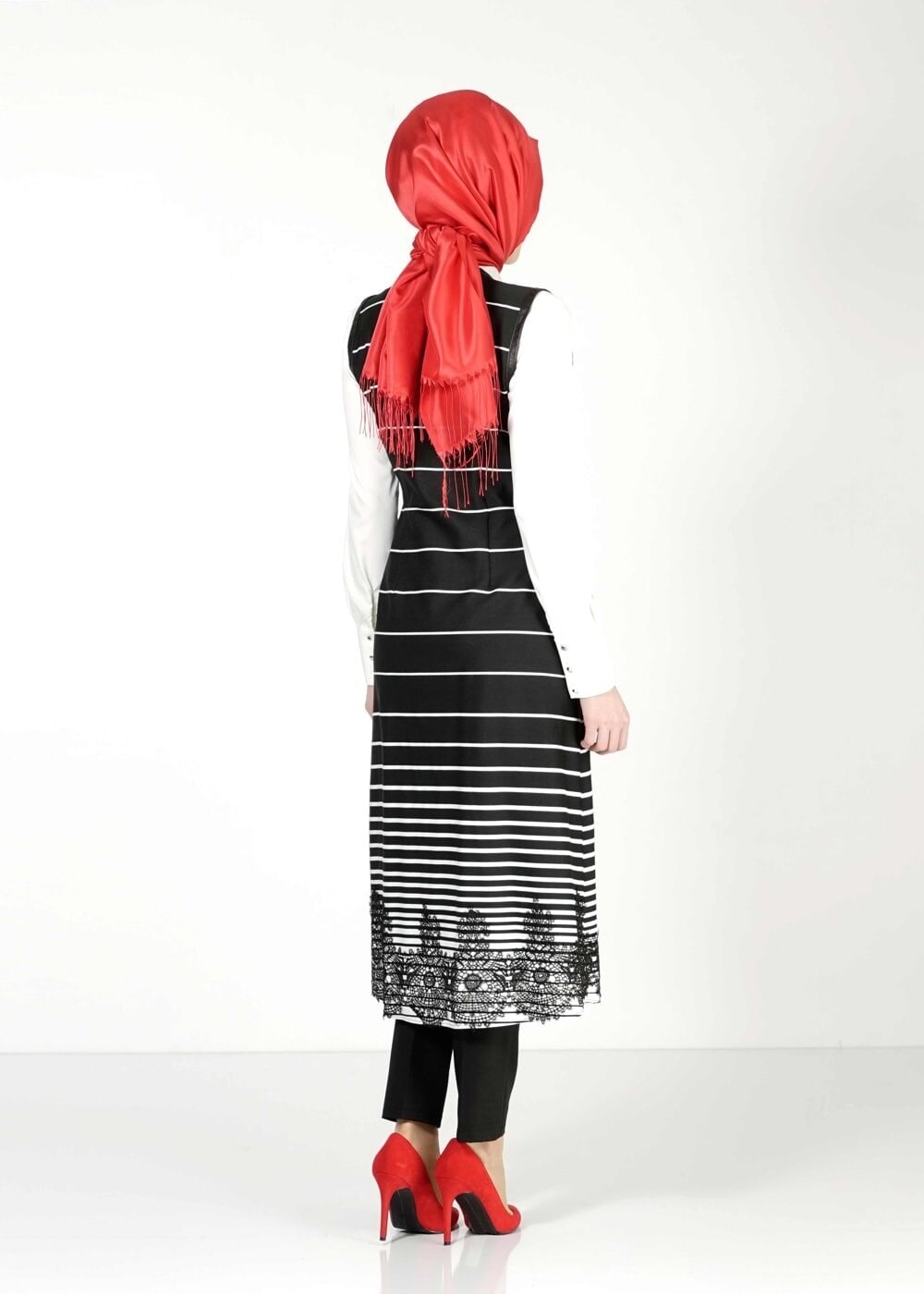 Tesettür giyim SİYAH ÇİZGİLİ YELEK 4009 