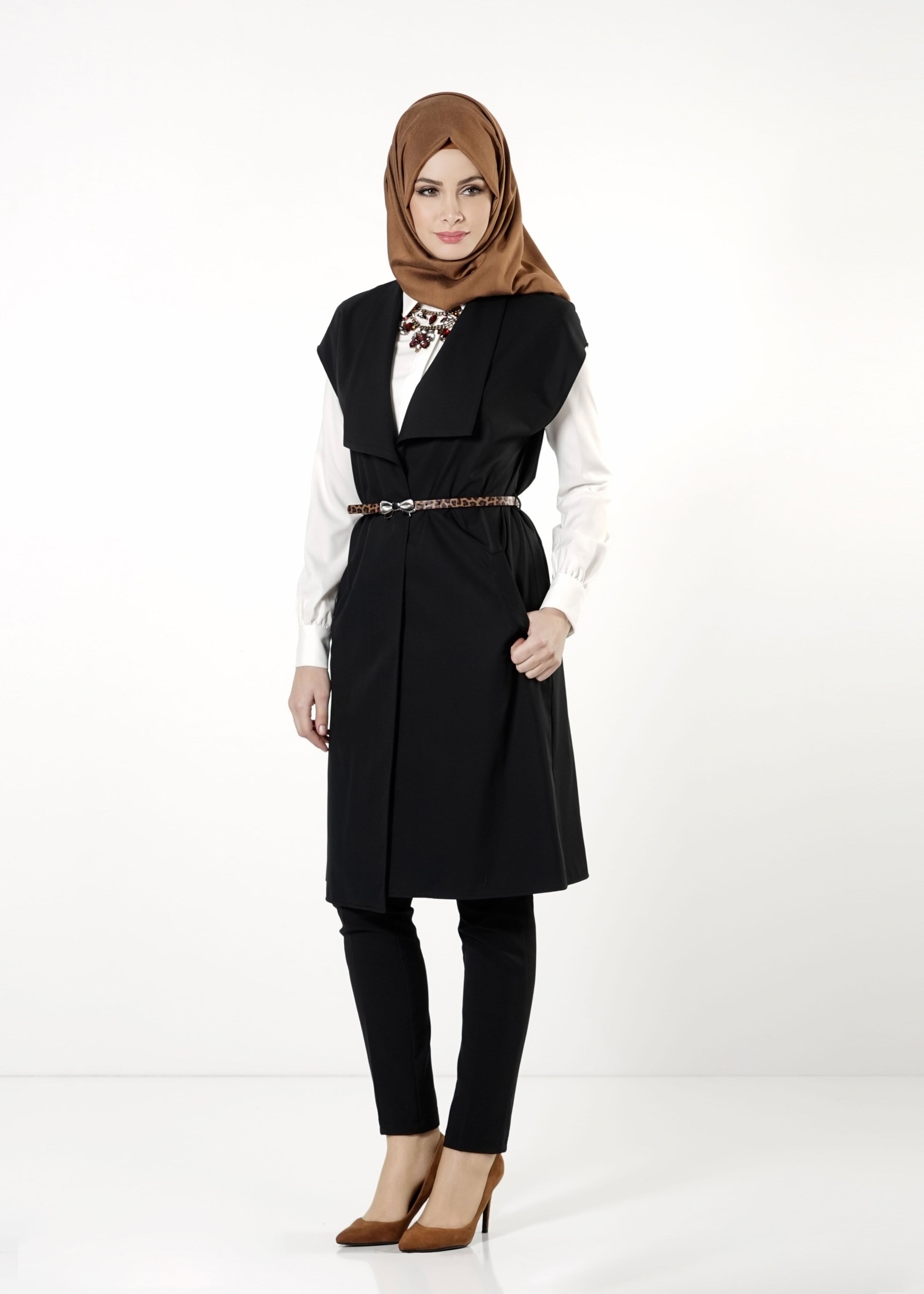 Tesettür giyim SİYAH CEPLİ YELEK 4158 