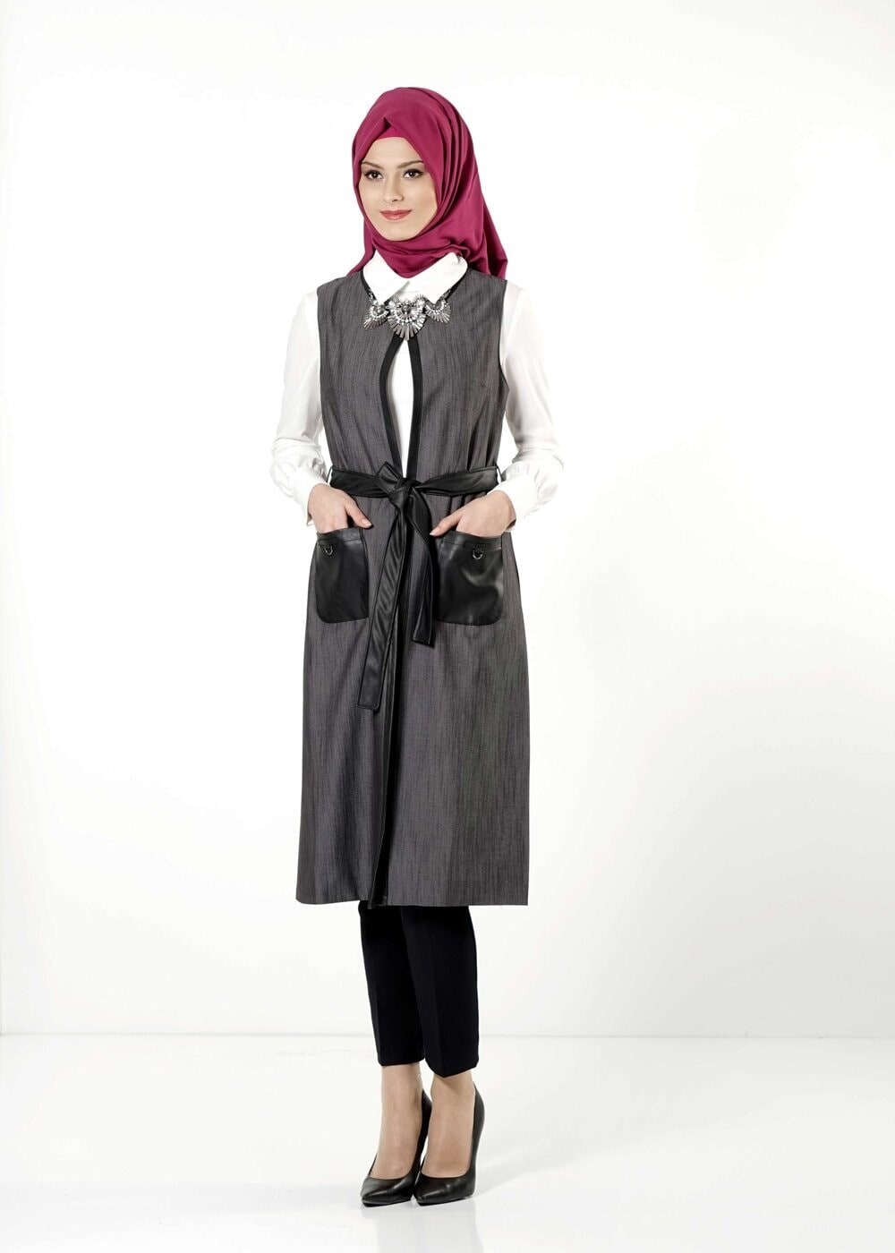 Tesettür giyim SİYAH CEPLİ YELEK 4193 