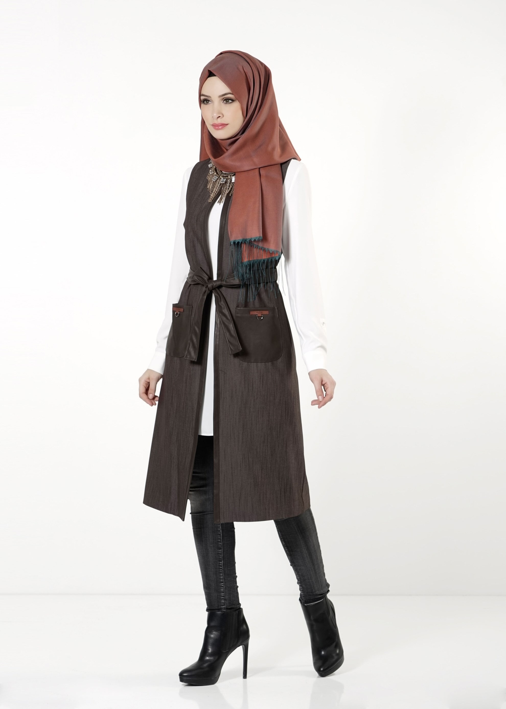 Tesettür giyim KAHVE CEPLİ YELEK 4193 
