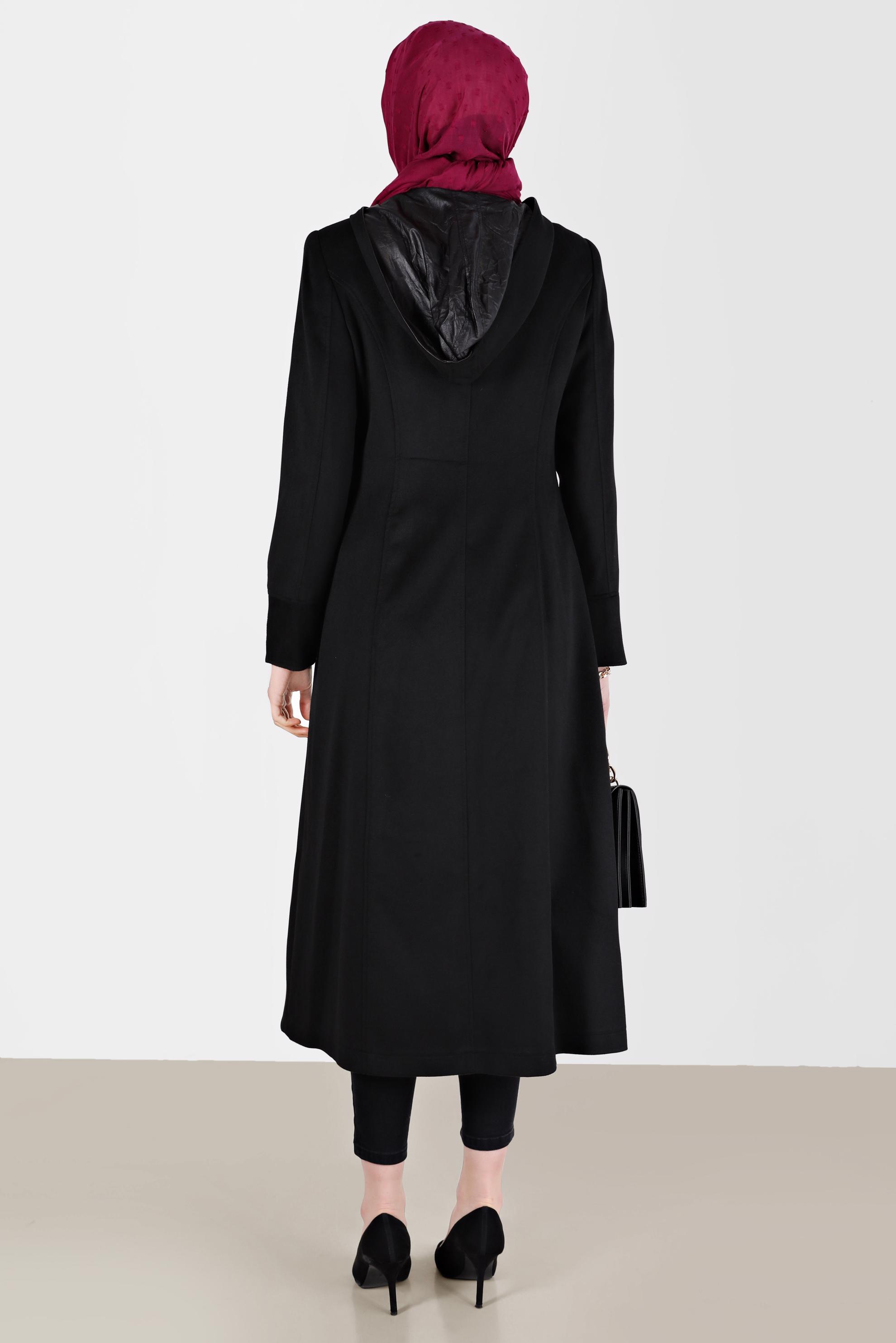 Tesettür giyim SİYAH KAPÜŞONLU GÜPÜR DETAYLI KABAN 9360 
