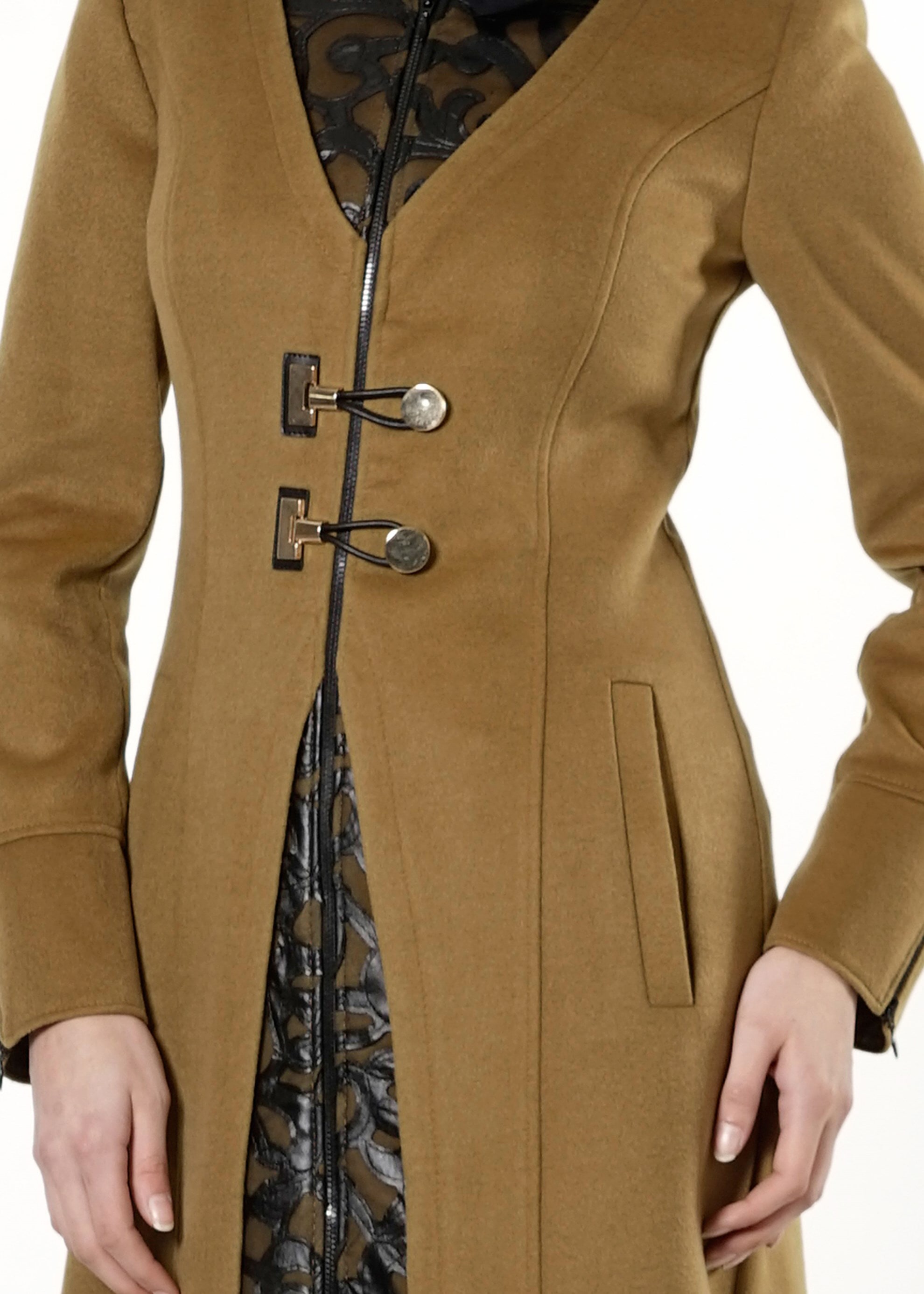 Tesettür giyim SARI KAPÜŞONLU GÜPÜR DETAYLI KABAN 9360 