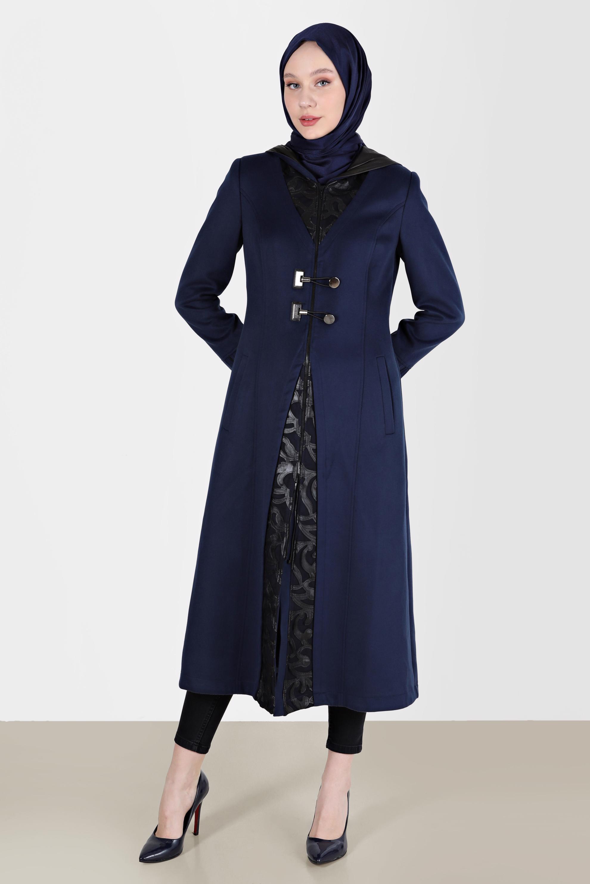 Tesettür giyim LACİVERT KAPÜŞONLU GÜPÜR DETAYLI KABAN 9360 