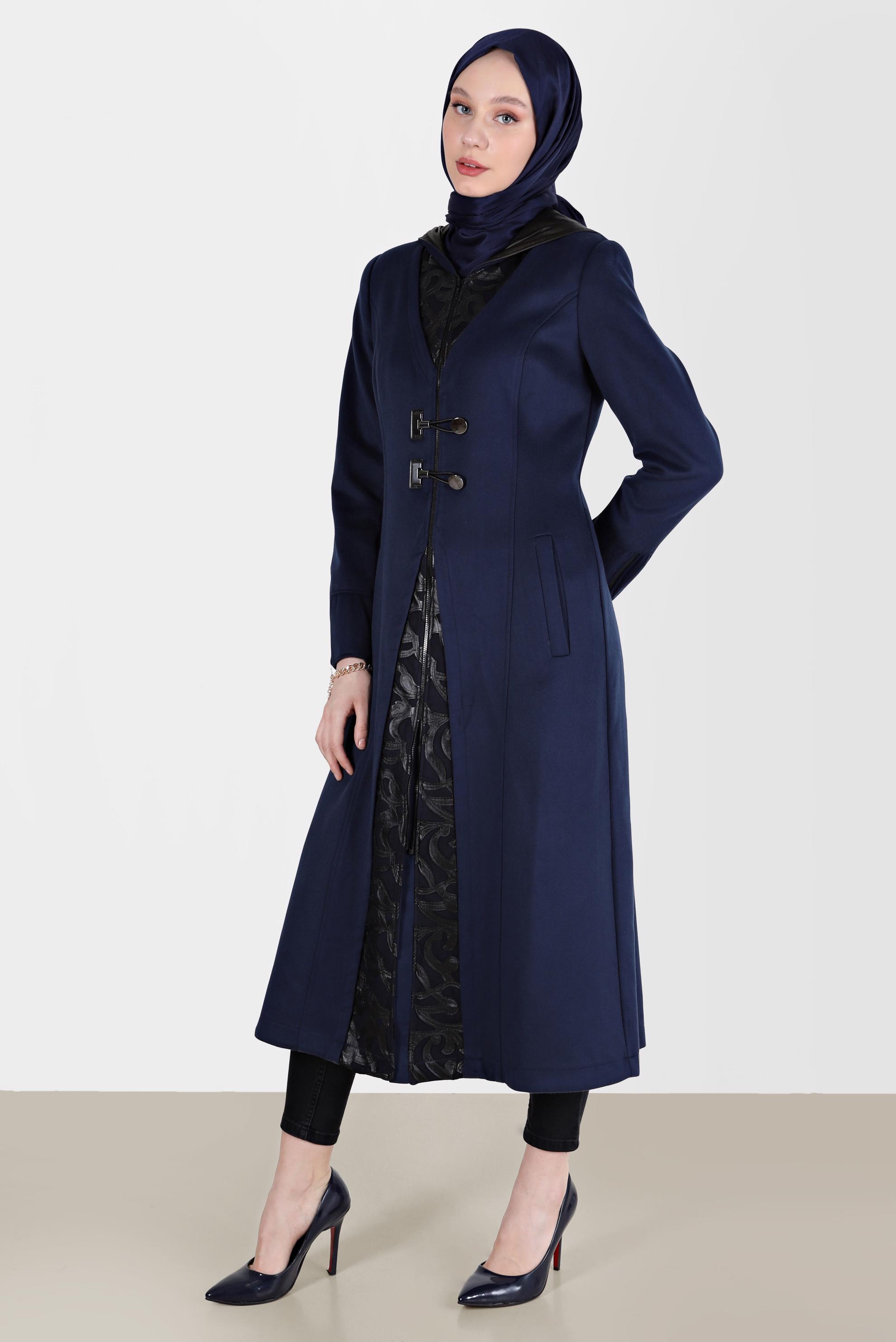 Tesettür giyim LACİVERT KAPÜŞONLU GÜPÜR DETAYLI KABAN 9360 