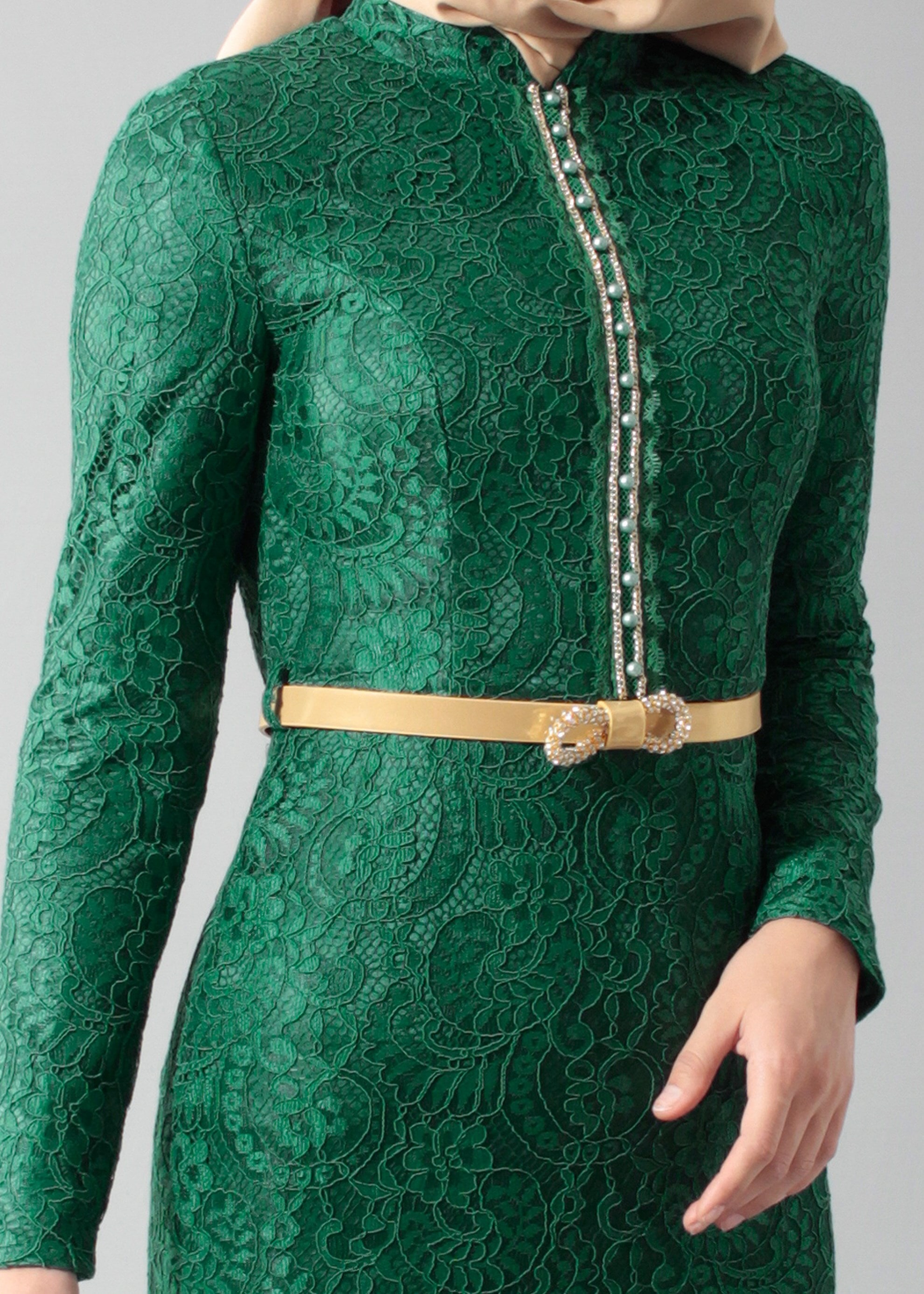 Tesettür giyim YEŞİL İŞLEMELİ DÜĞME DETAYLI ABİYE ELBİSE 5172