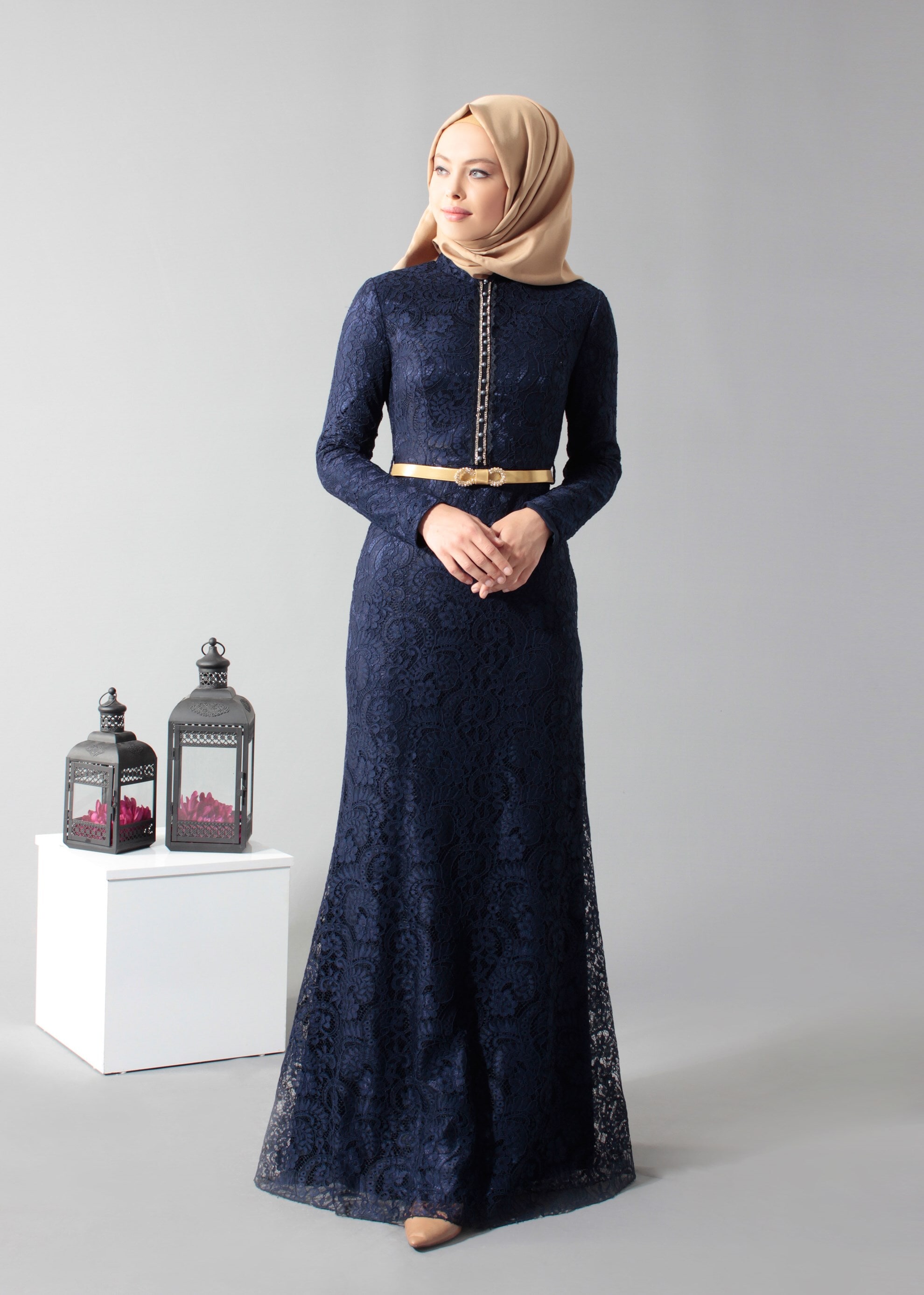 Tesettür giyim LACİVERT İŞLEMELİ DÜĞME DETAYLI ABİYE ELBİSE 5172