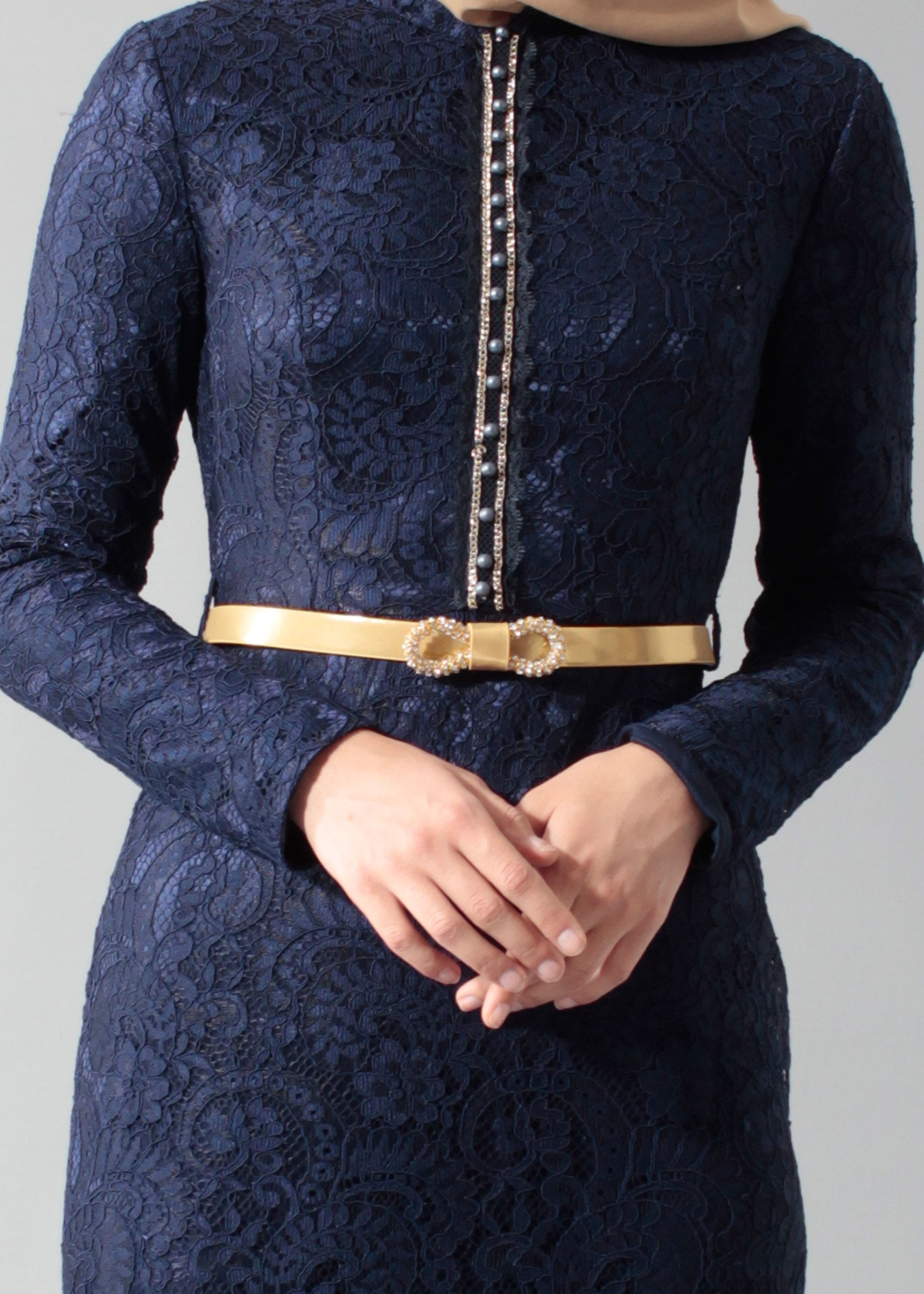 Tesettür giyim LACİVERT İŞLEMELİ DÜĞME DETAYLI ABİYE ELBİSE 5172