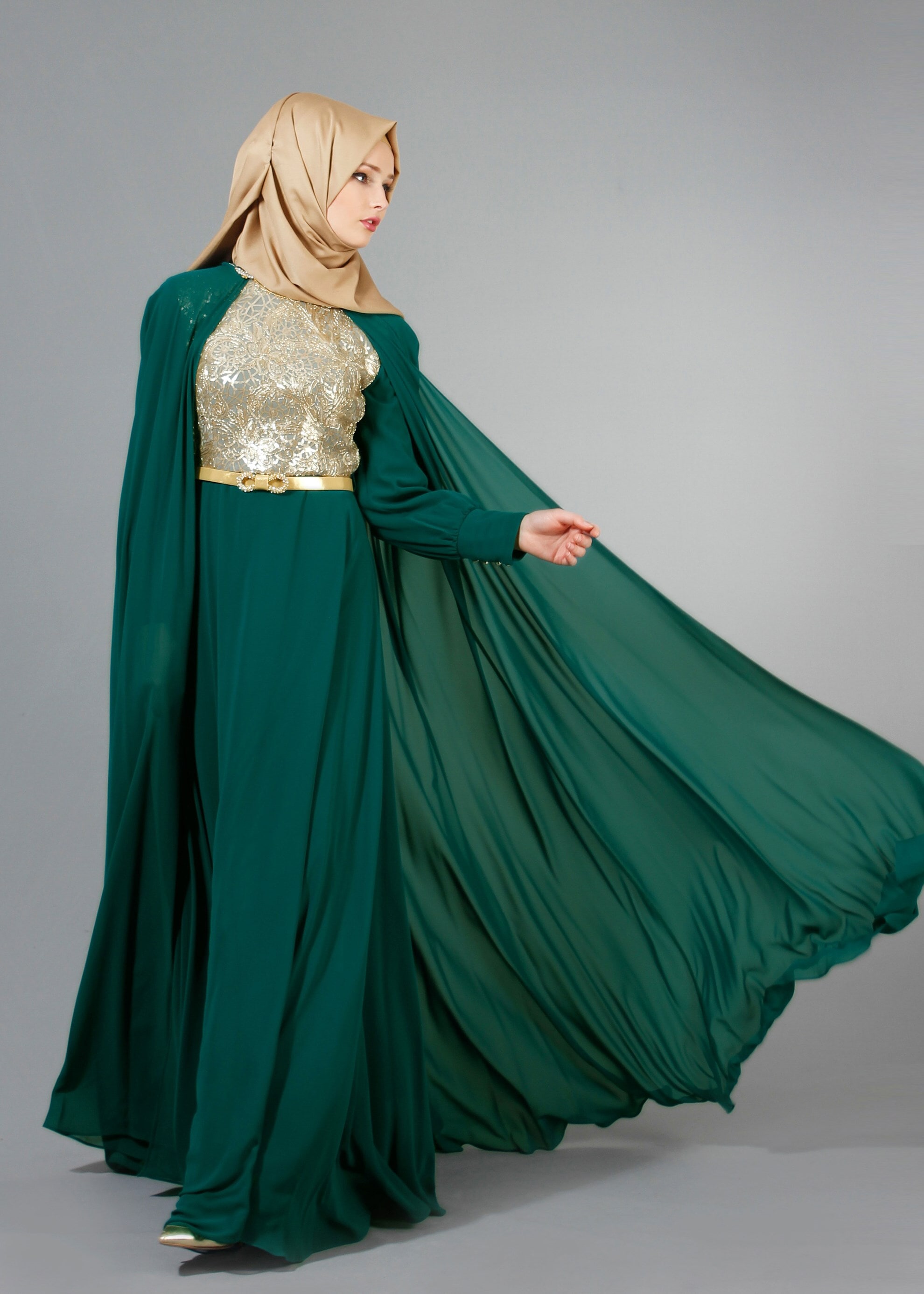 Tesettür giyim YEŞİL PUL PAYET İŞLEMELİ PELERİNLİ ŞİFON ABİYE ELBİSE 5177