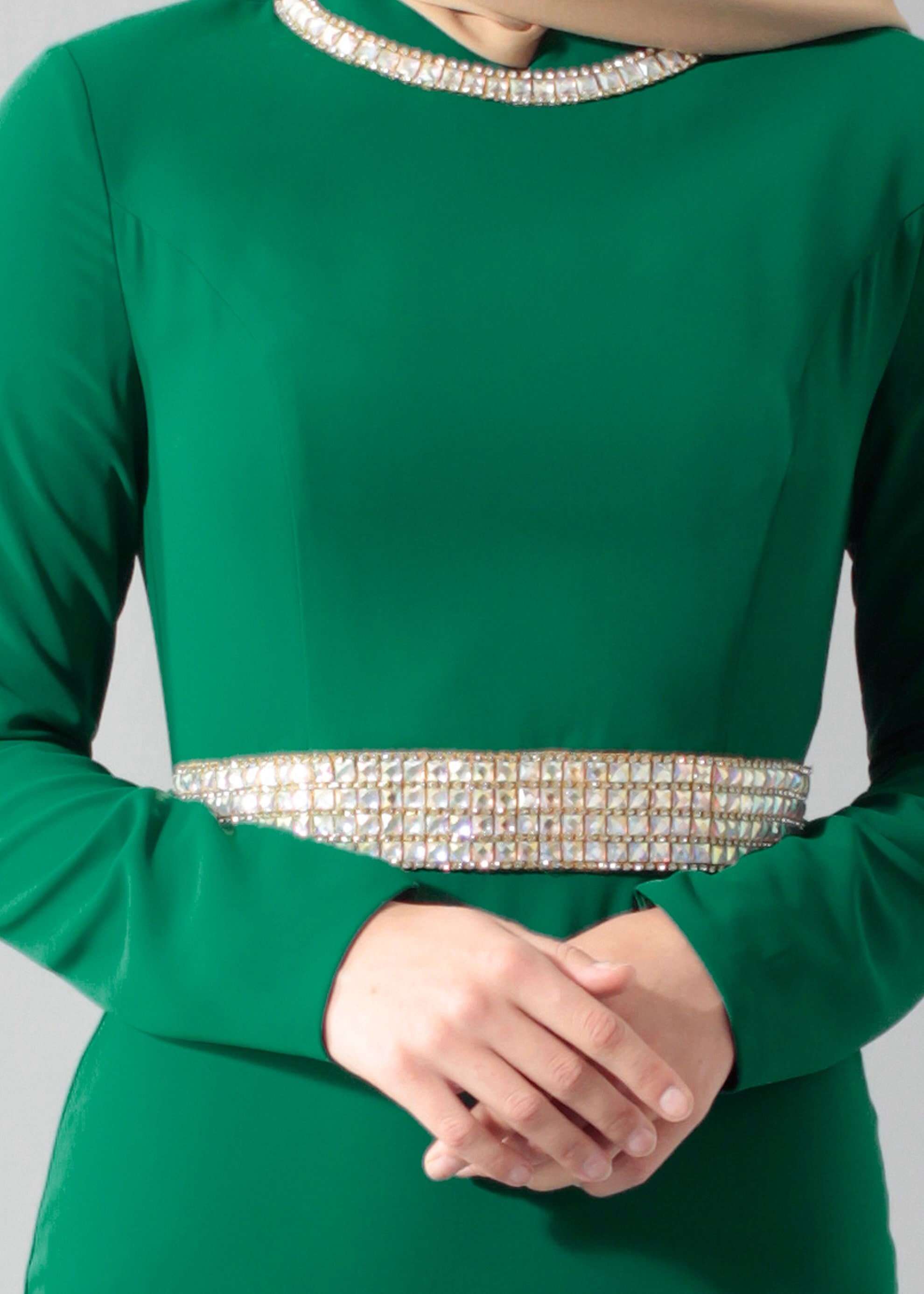 Tesettür giyim YEŞİL TAŞ İŞLEME DETAYLI ABİYE ELBİSE 5183