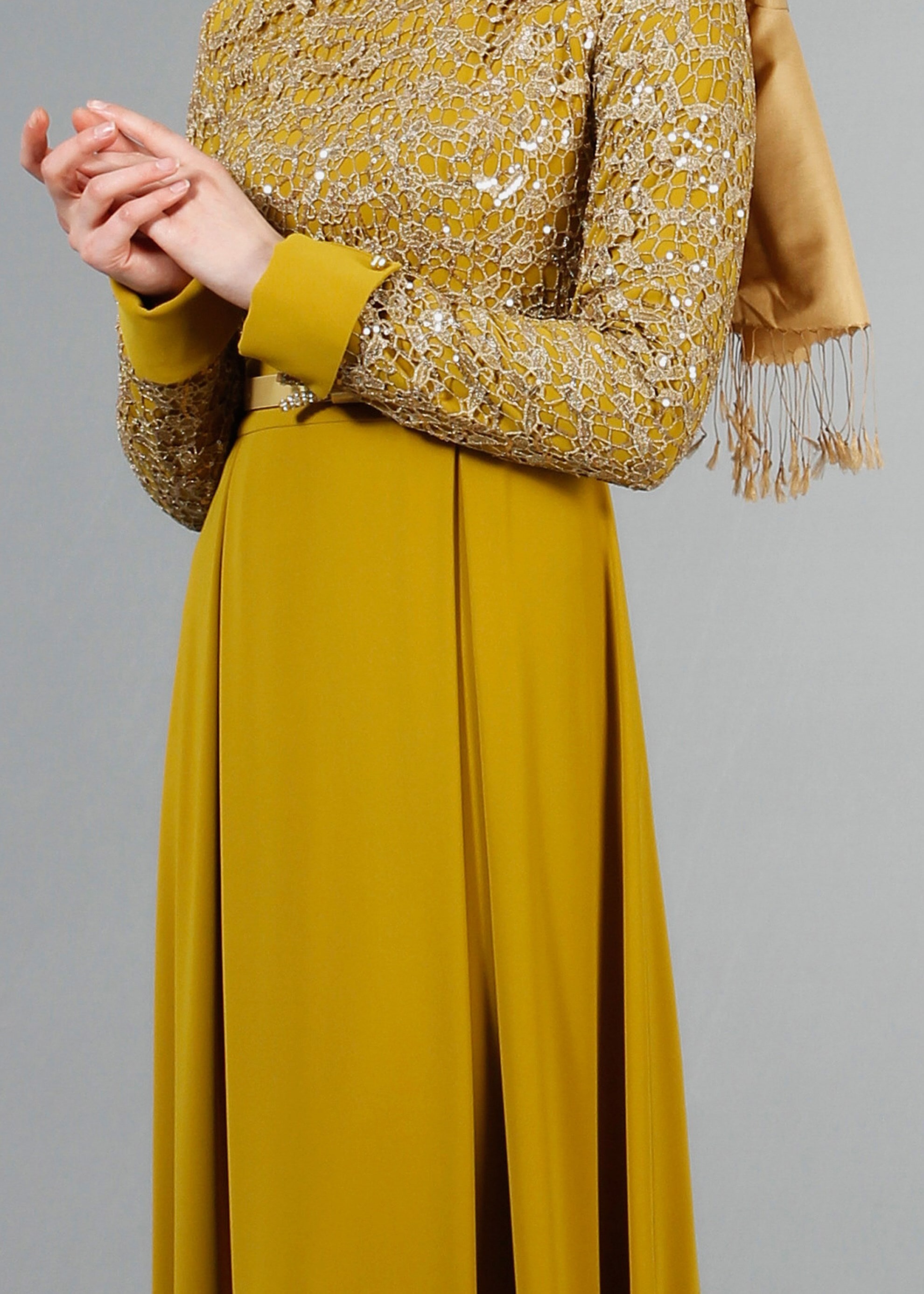 Tesettür giyim YEŞİL İŞLEMELİ BONCUK DETAYLI ABİYE ELBİSE 5188