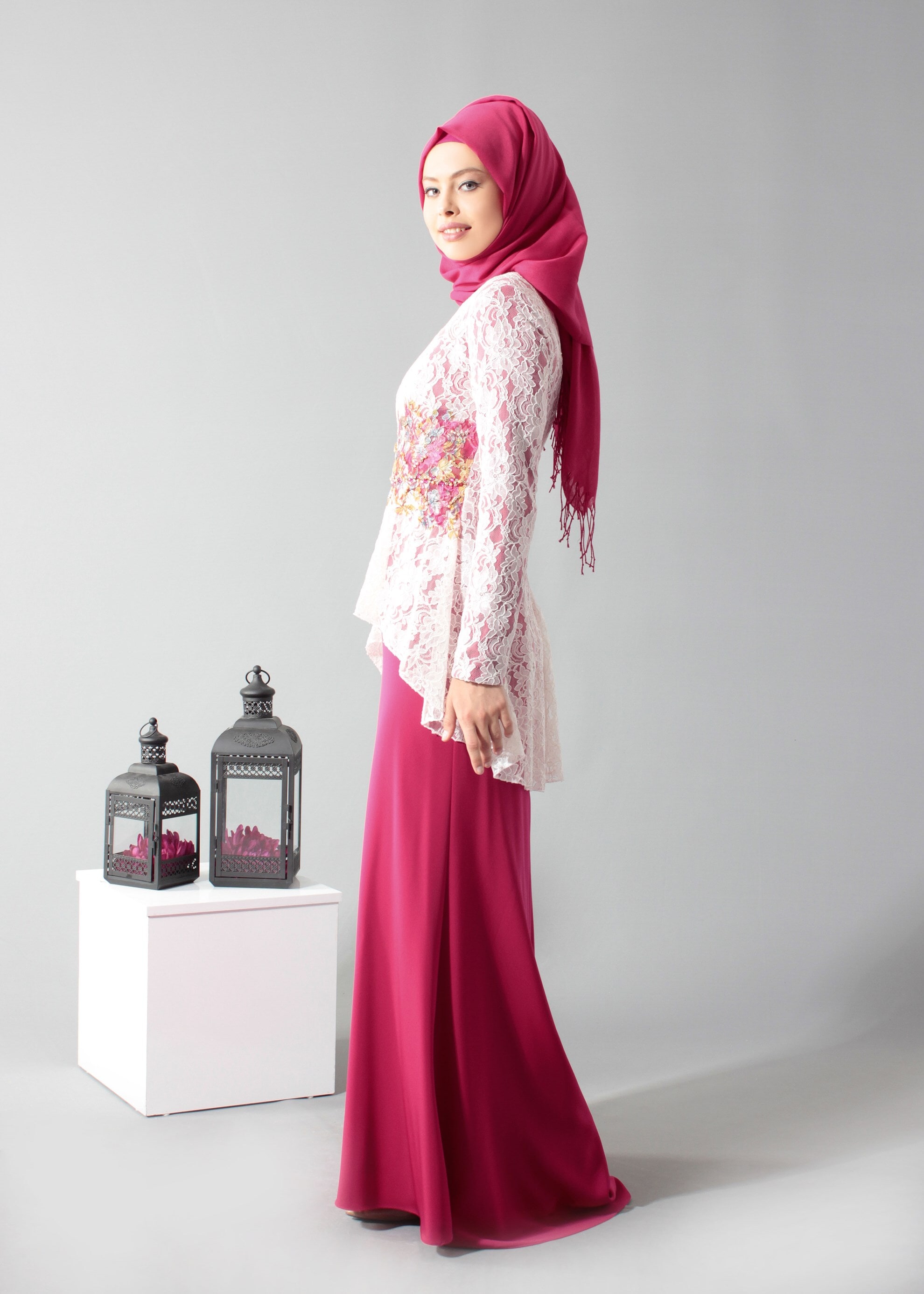 Tesettür giyim FUŞYA İŞLEMELİ TAŞ DETAYLI KREP ABİYE ELBİSE 5198