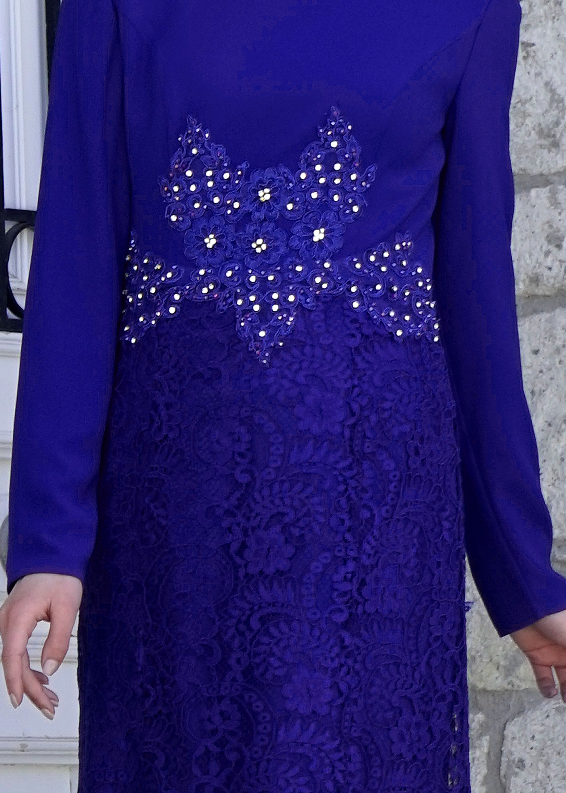 Tesettür giyim LACİVERT İŞLEMELİ TAŞ DETAYLI KREP ABİYE ELBİSE 5204