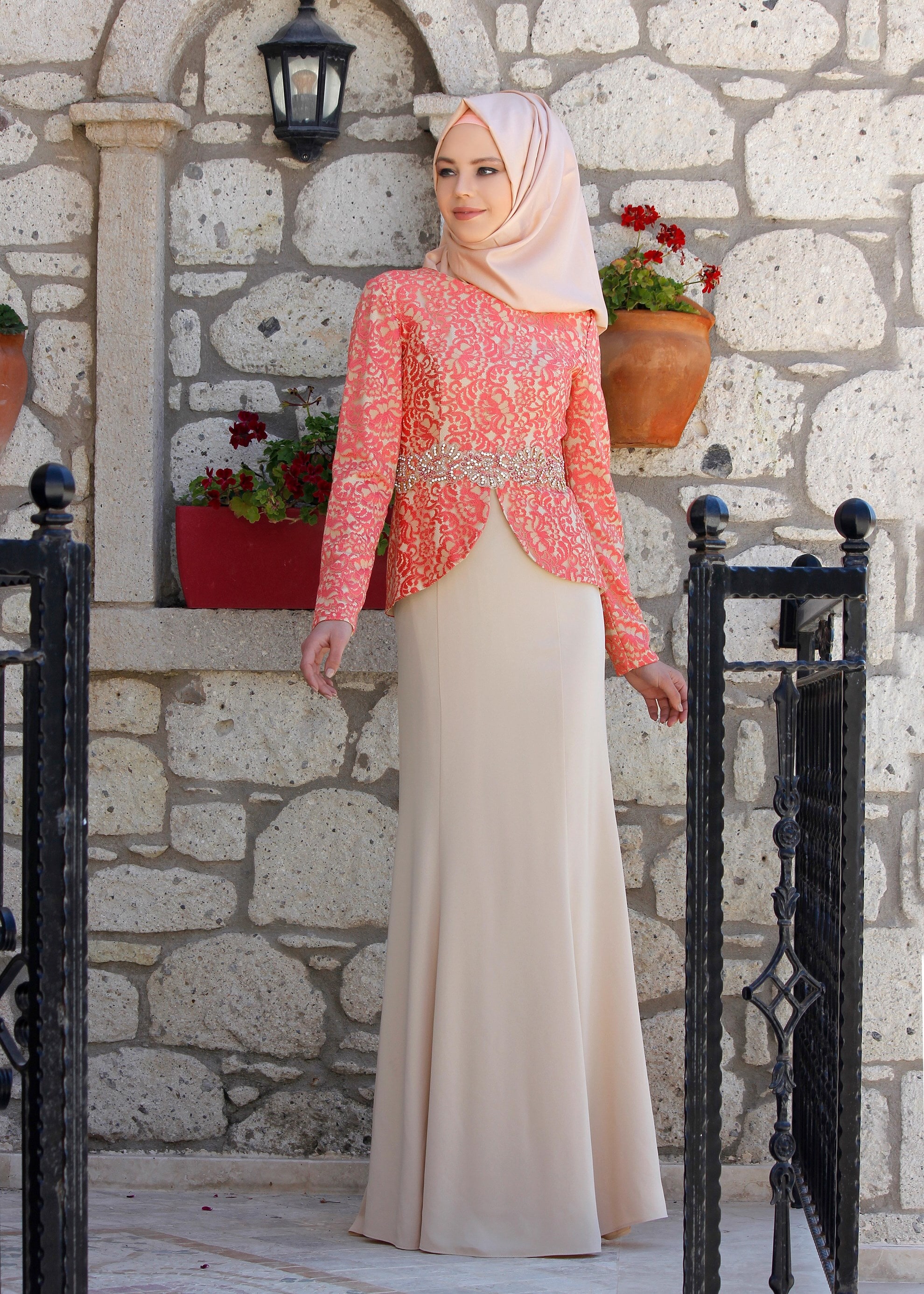 Tesettür giyim MERCAN İŞLEMELİ TAŞ DETAYLI İKİLİ ABİYE ELBİSE 5205