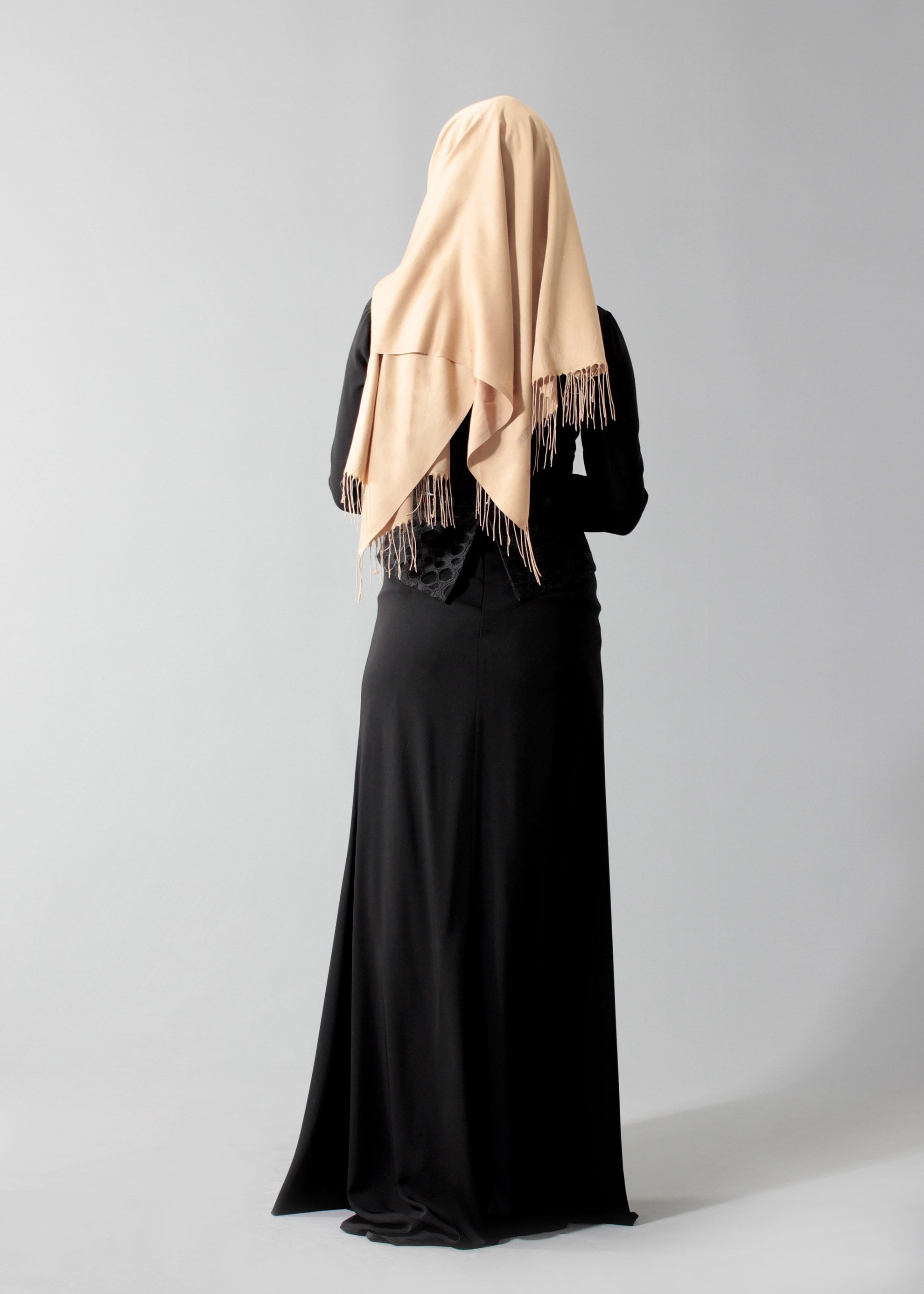 Tesettür giyim SİYAH TAŞ DETAYLI GÖMLEK YAKA ABİYE ELBİSE 5206