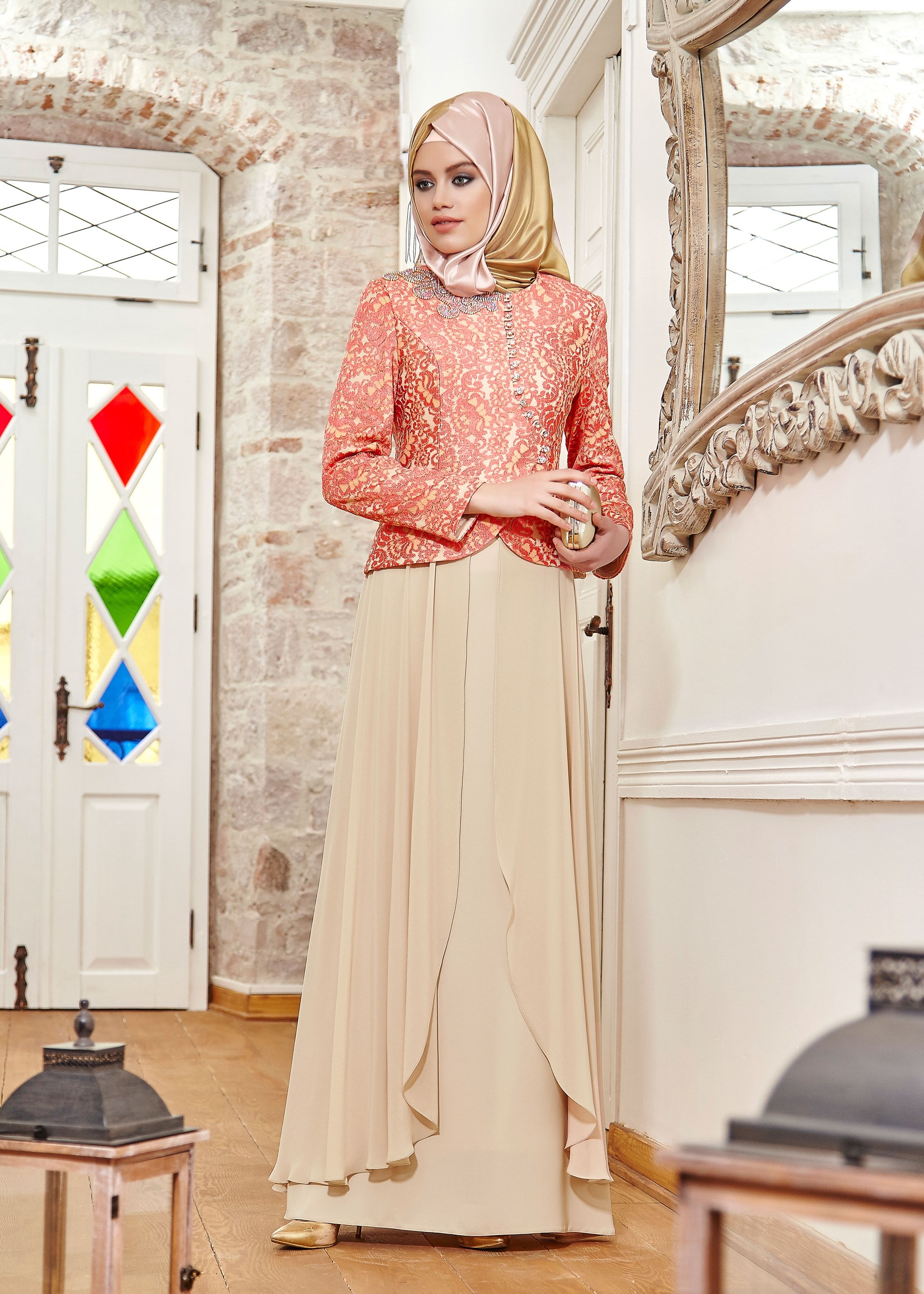 Tesettür giyim MERCAN İŞLEMELİ TAŞ DETAYLI İKİLİ ETEKLİ ABİYE TAKIM 5207