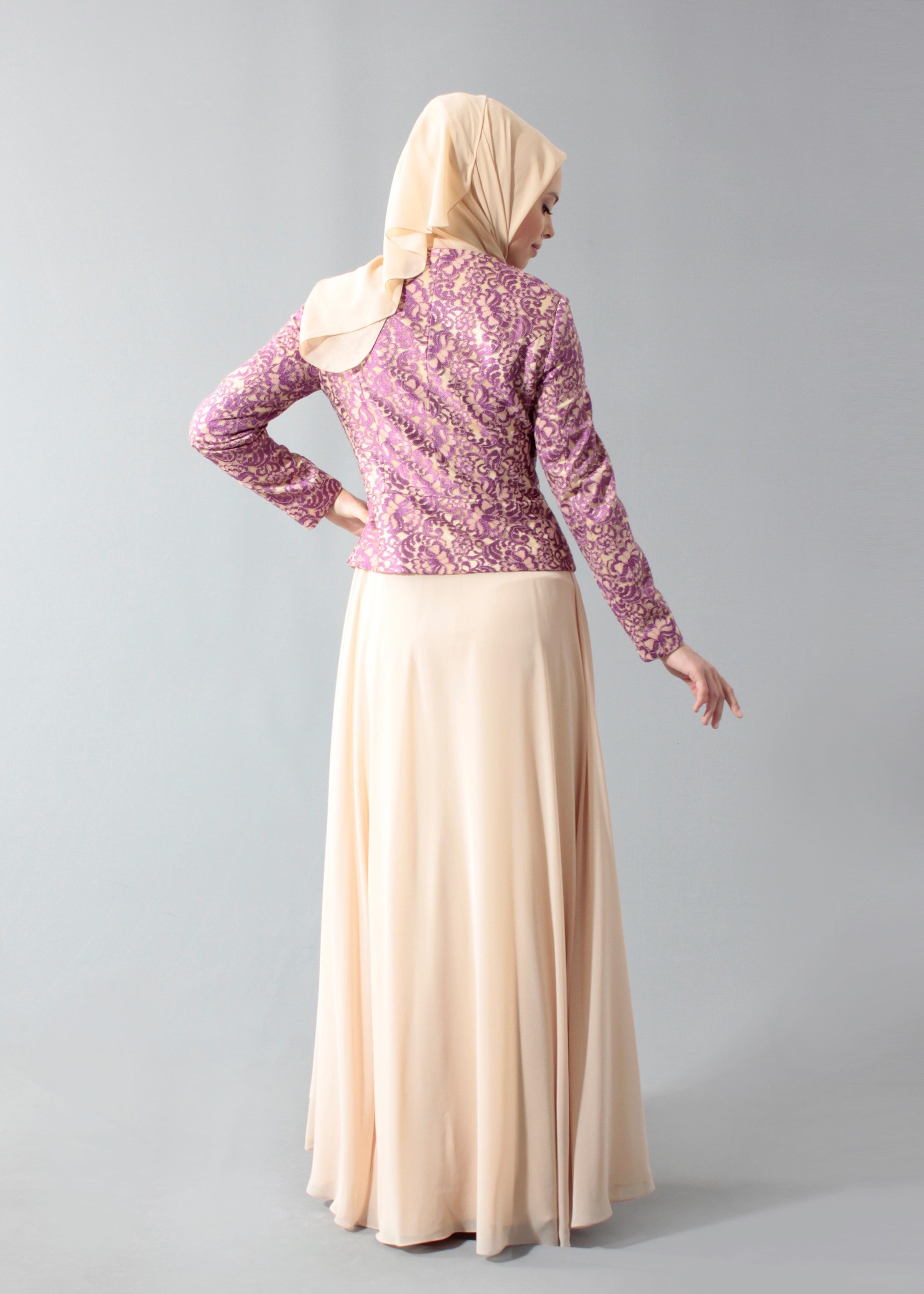 Tesettür giyim MOR İŞLEMELİ TAŞ DETAYLI İKİLİ ETEKLİ ABİYE TAKIM 5207