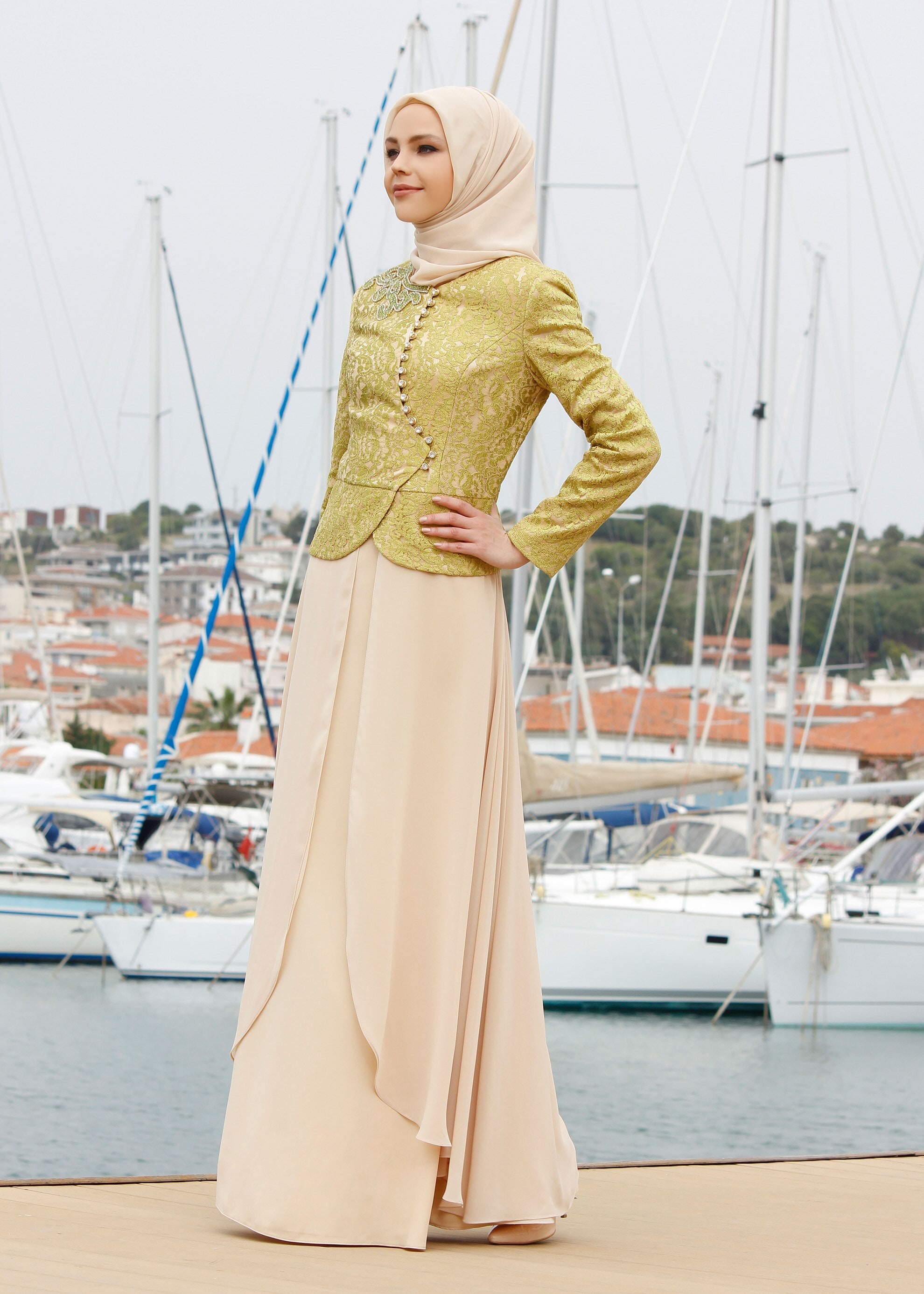 Tesettür giyim YEŞİL İŞLEMELİ TAŞ DETAYLI İKİLİ ETEKLİ ABİYE TAKIM 5207