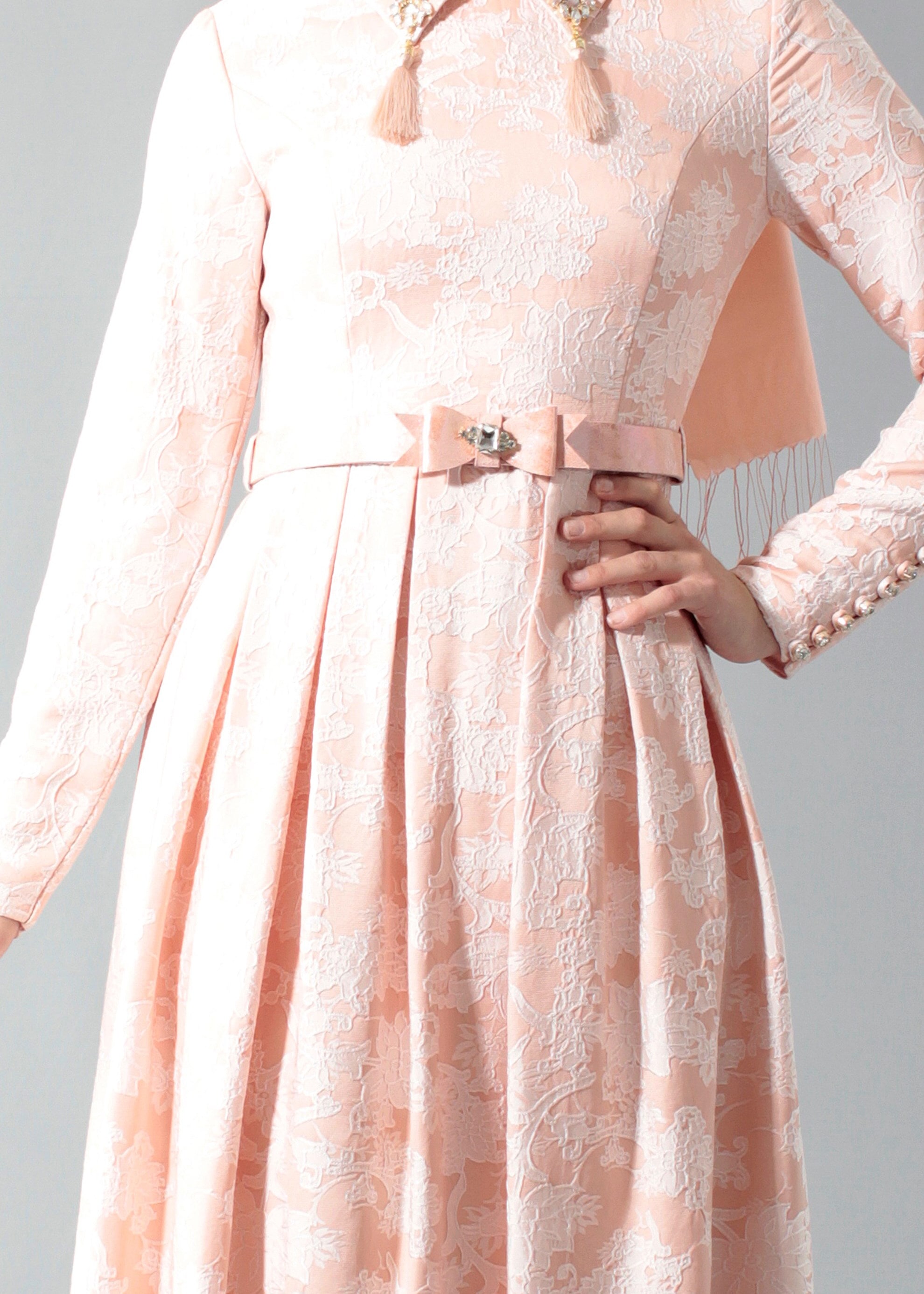 Tesettür giyim PUDRA DESENLİ YAKASI PÜSKÜL DETAYLI ABİYE ELBİSE 5216