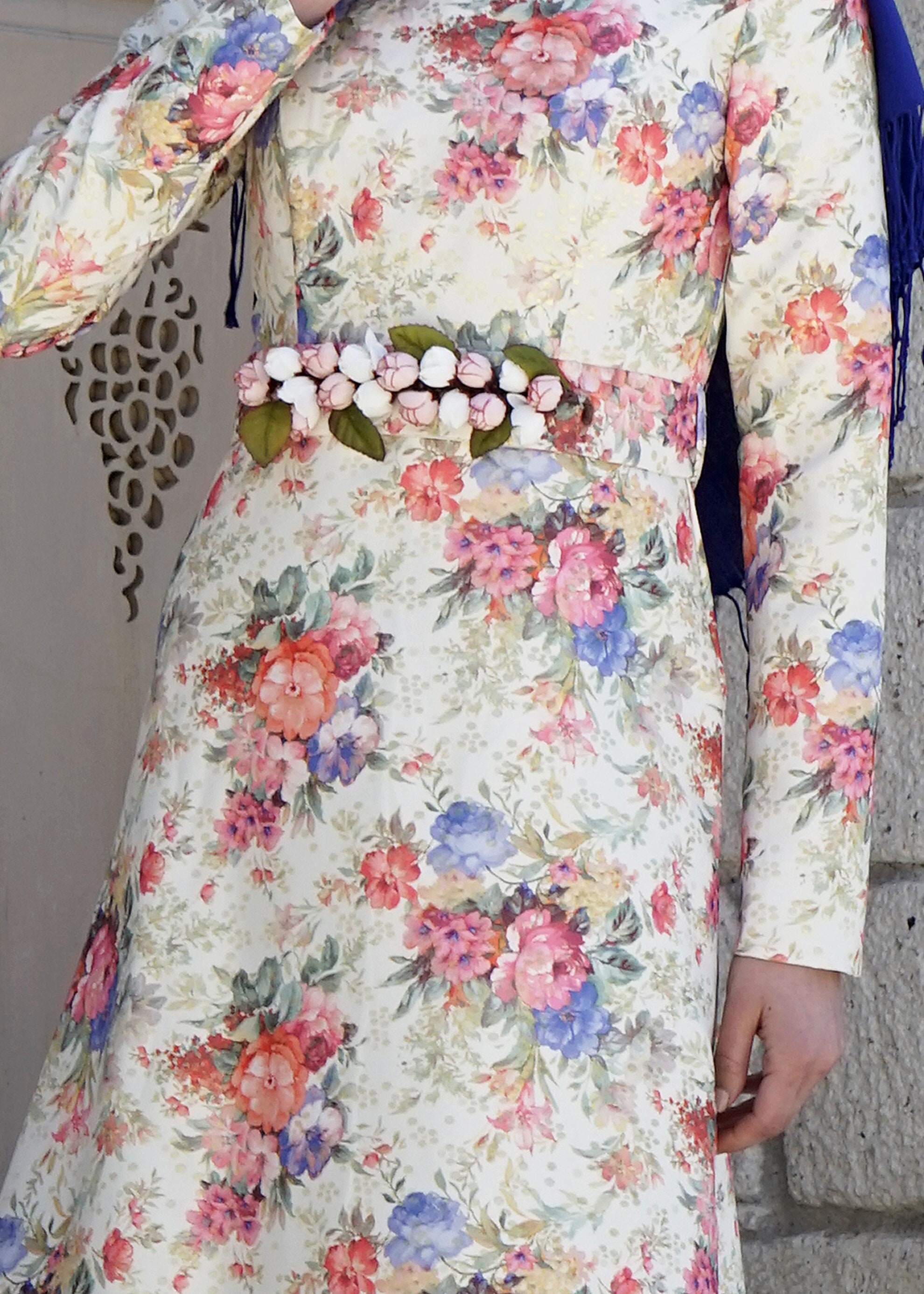 Tesettür giyim BEJ ÇİÇEK DESENLİ ABİYE ELBİSE 5221