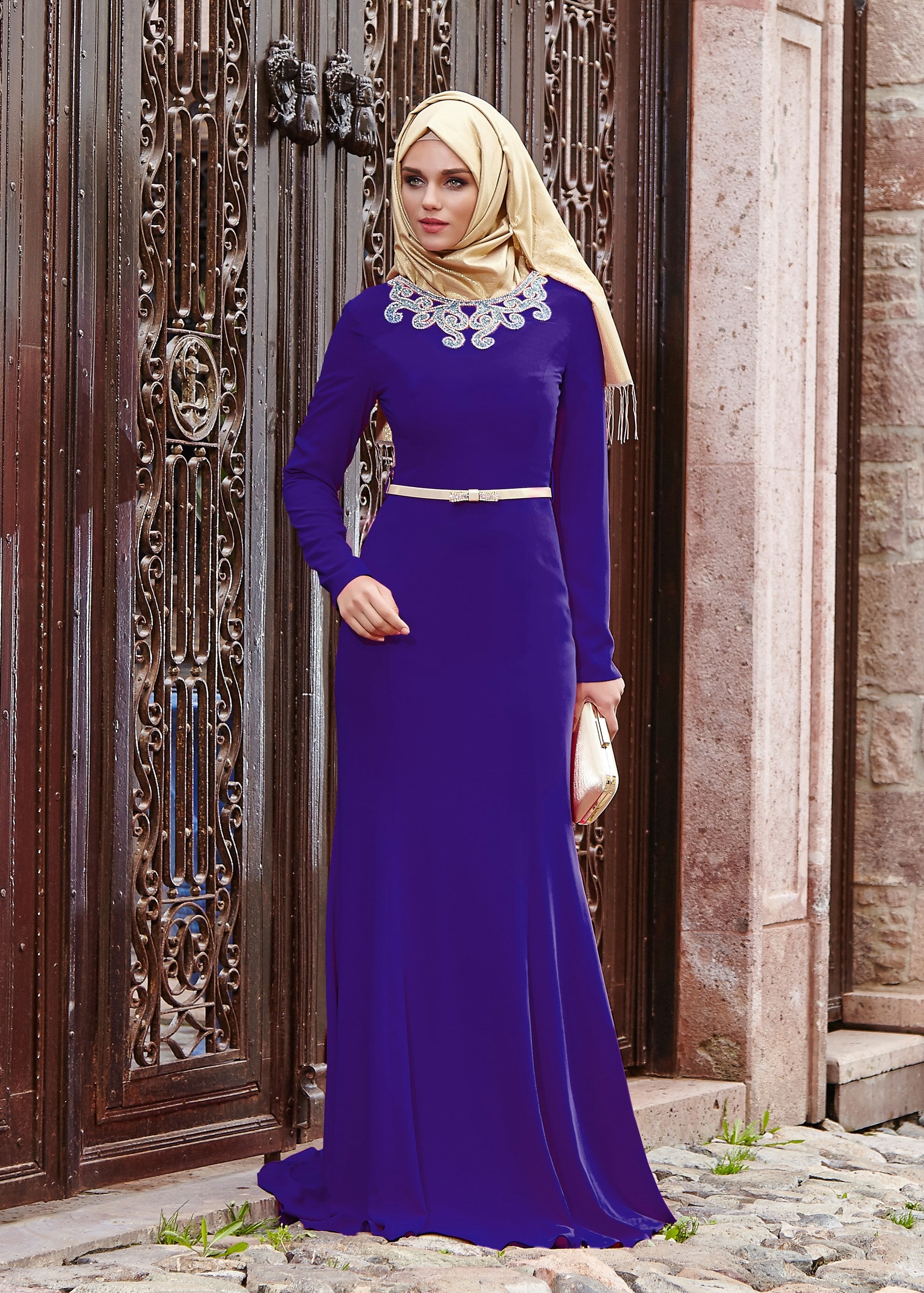 Tesettür giyim MAVİ YAKASI İŞLEME DETAYLI ABİYE ELBİSE 5226