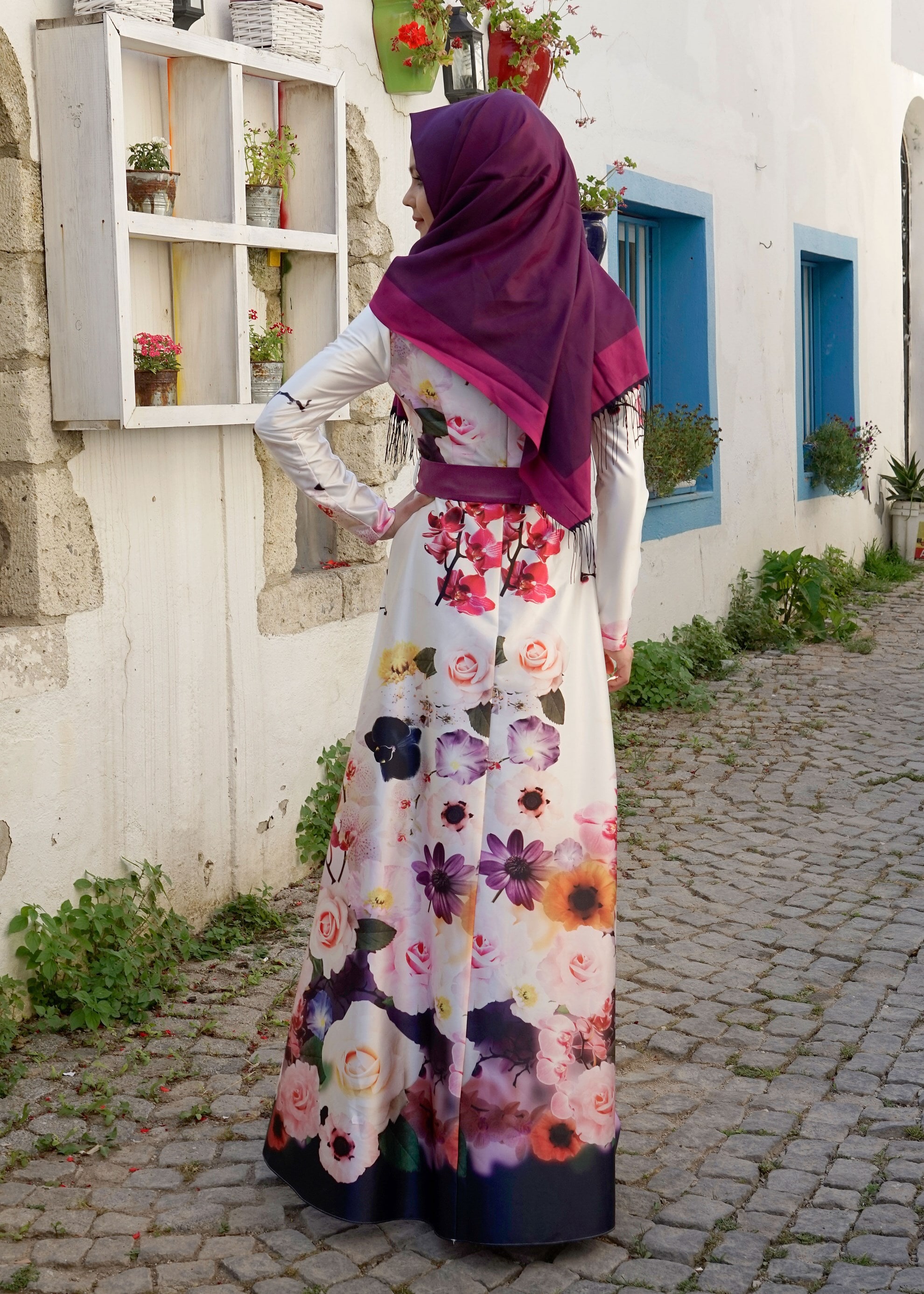 Tesettür giyim MOR ÇİÇEK DESENLİ SATEN ABİYE ELBİSE 5227