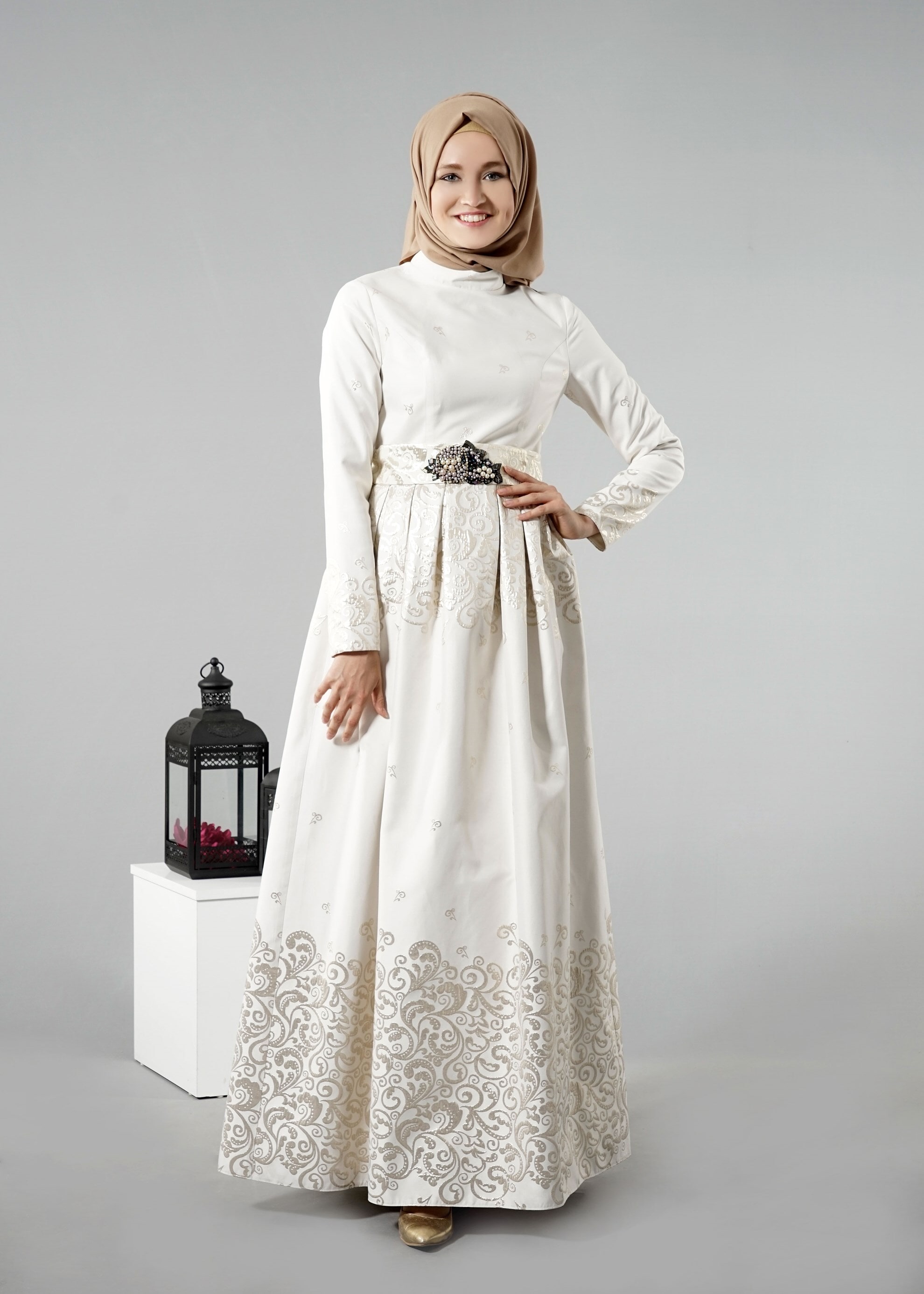 Tesettür giyim ALTIN DESENLİ ABİYE ELBİSE 5228