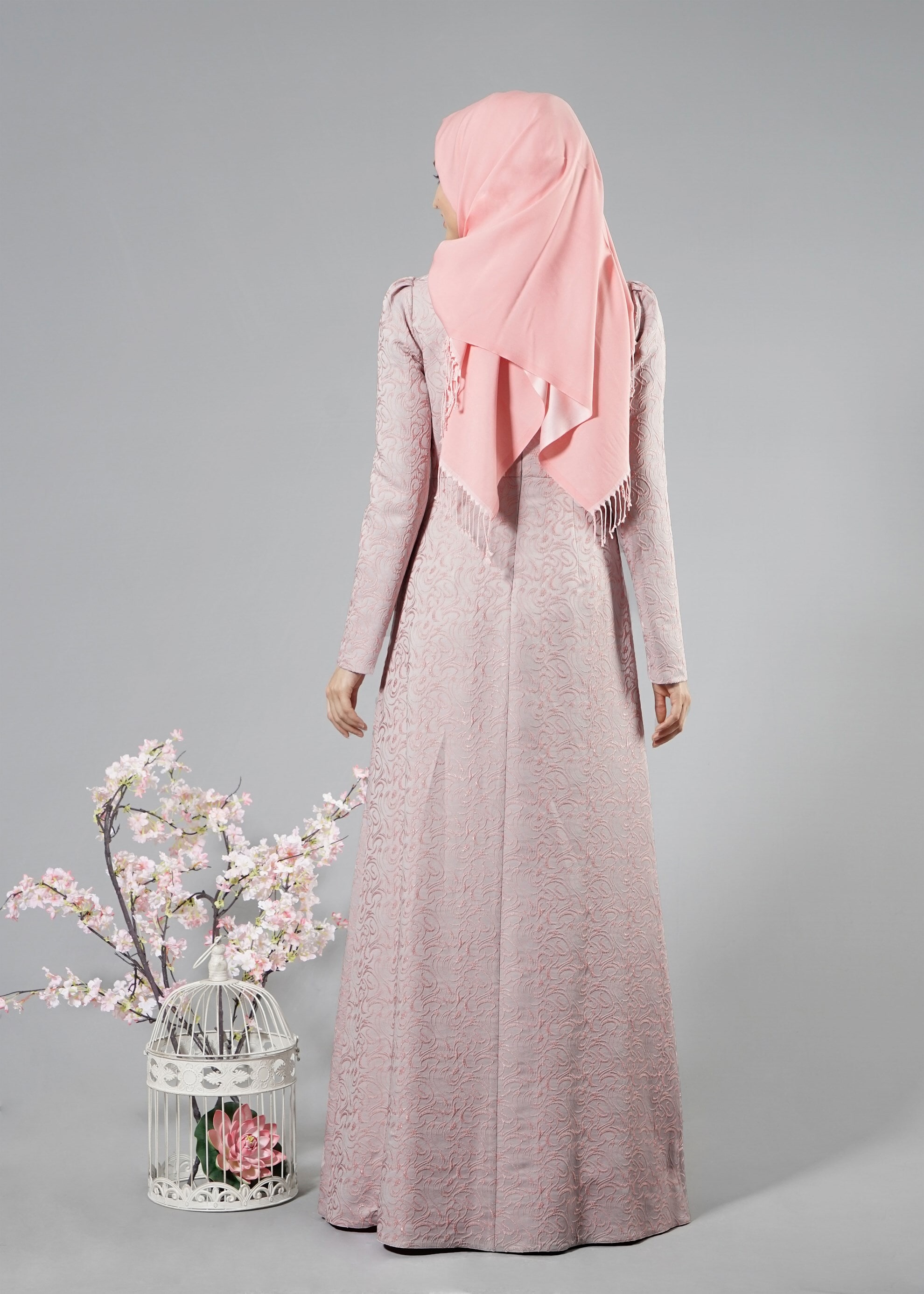 Tesettür giyim BEJ İŞLEME DETAYLI DESENLİ ABİYE ELBİSE 5229