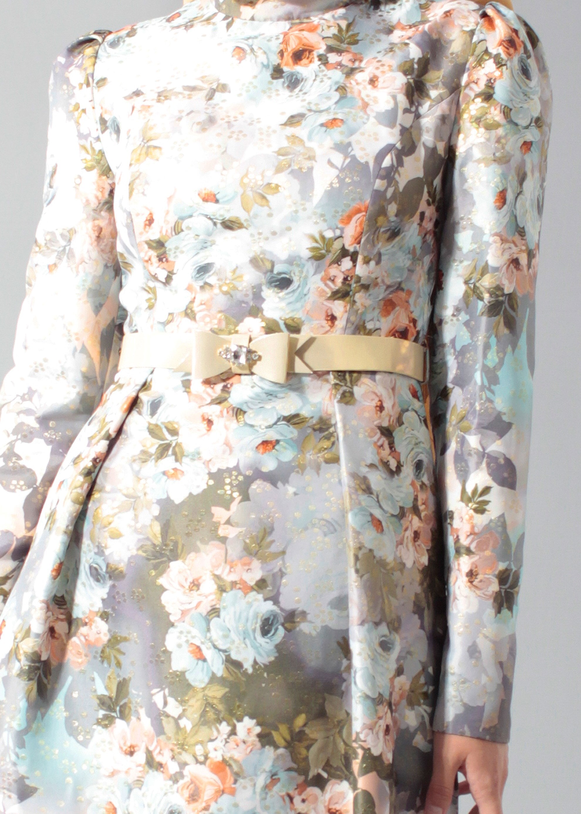 Tesettür giyim MAVİ ÇİÇEK DESENLİ KEMERLİ ABİYE ELBİSE 5234 