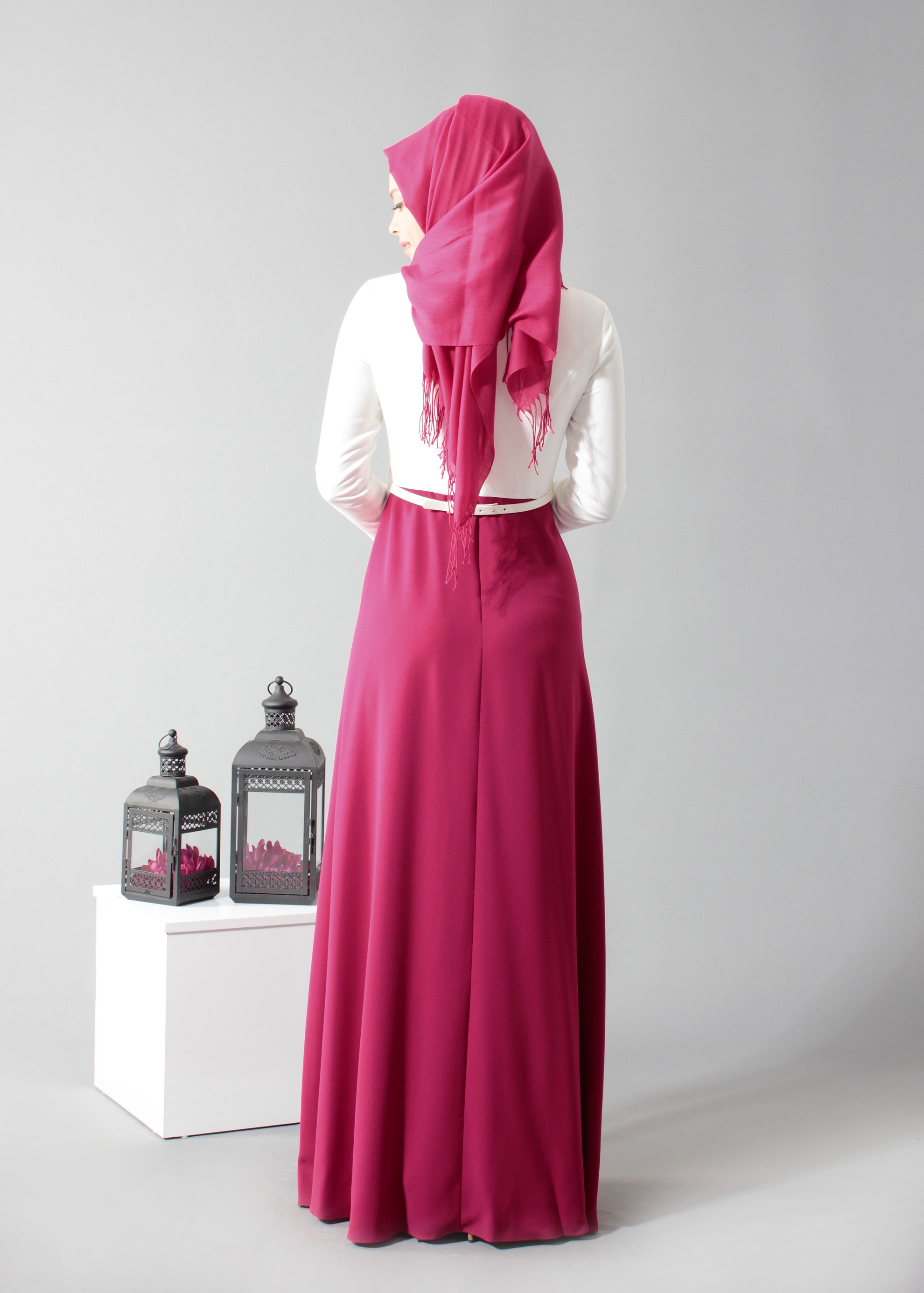 Tesettür giyim FUŞYA YAKASI TAŞ İŞLEMELİ ABİYE ELBİSE 5238