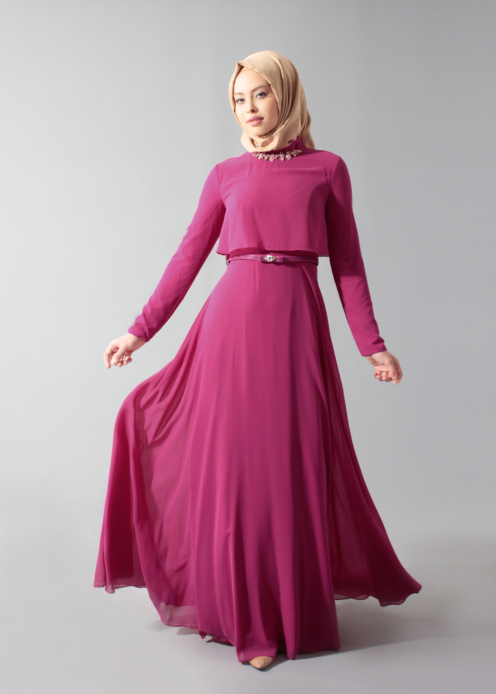 Tesettür giyim MOR TAŞ İŞLEME DETAYLI ŞİFON ABİYE ELBİSE 5240 