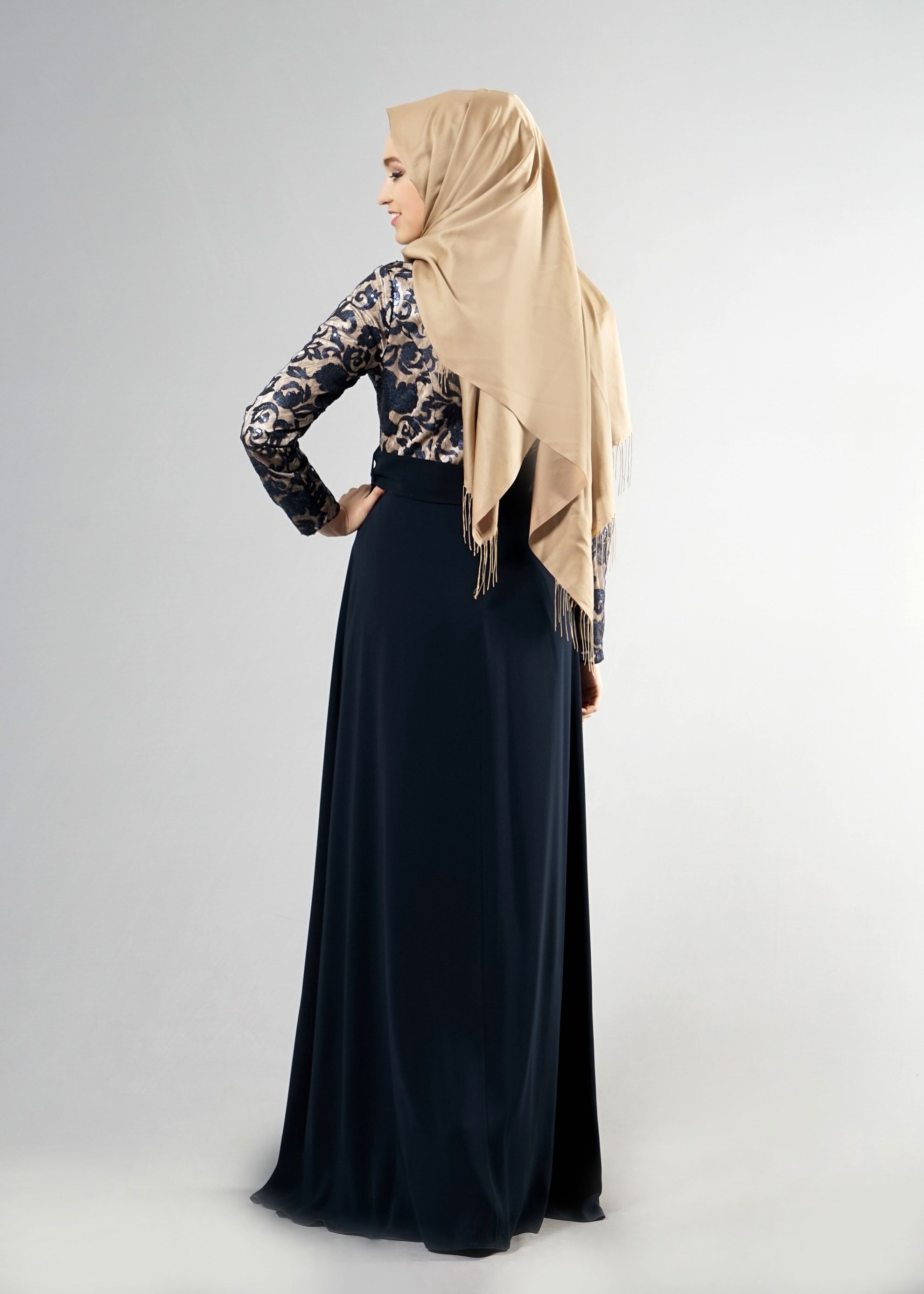 Tesettür giyim LACİVERT DESENLİ ABİYE ELBİSE 5241