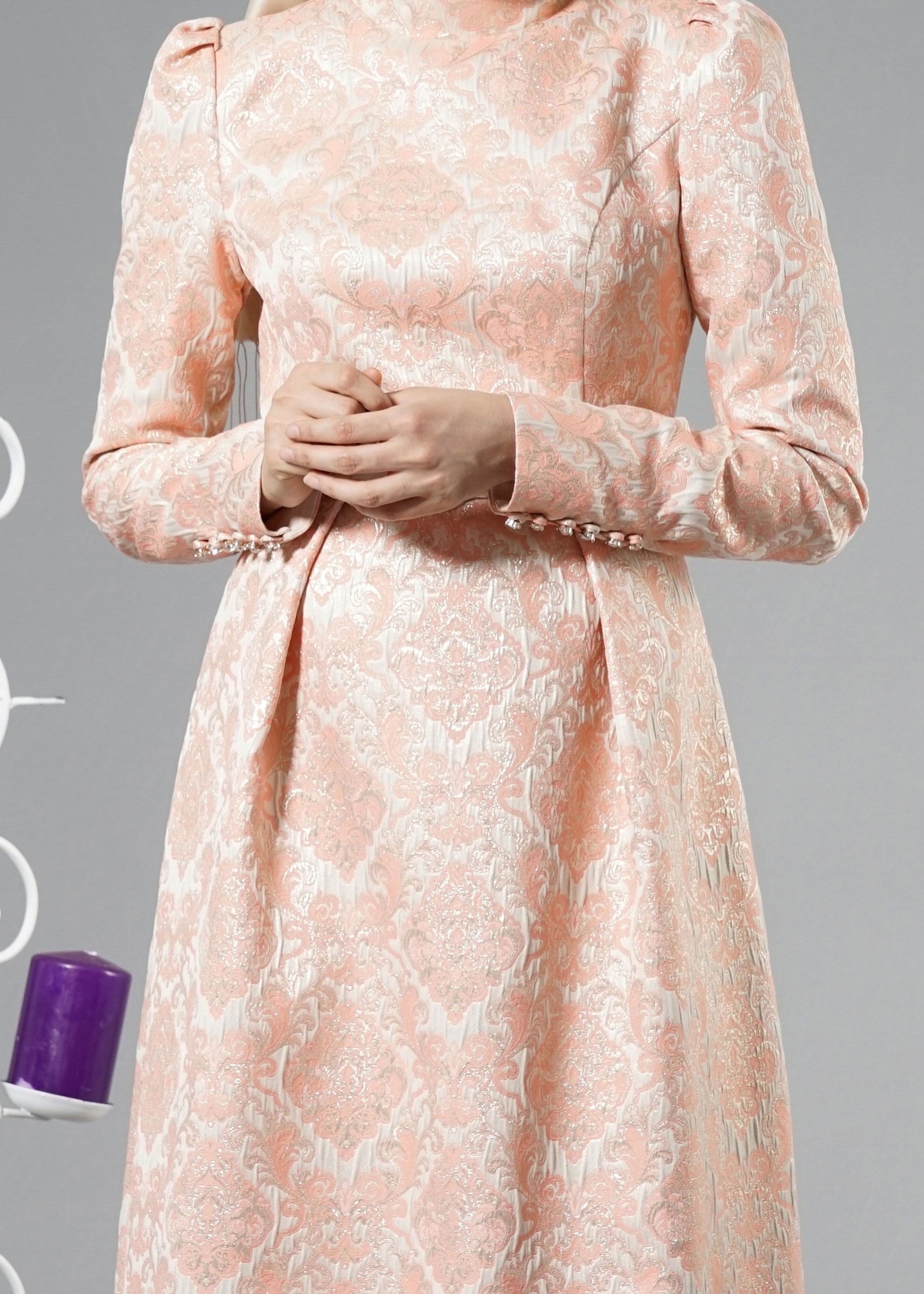 Tesettür giyim PUDRA DESENLİ MANŞETLERİ TAŞ DETAYLI ABİYE ELBİSE 5245