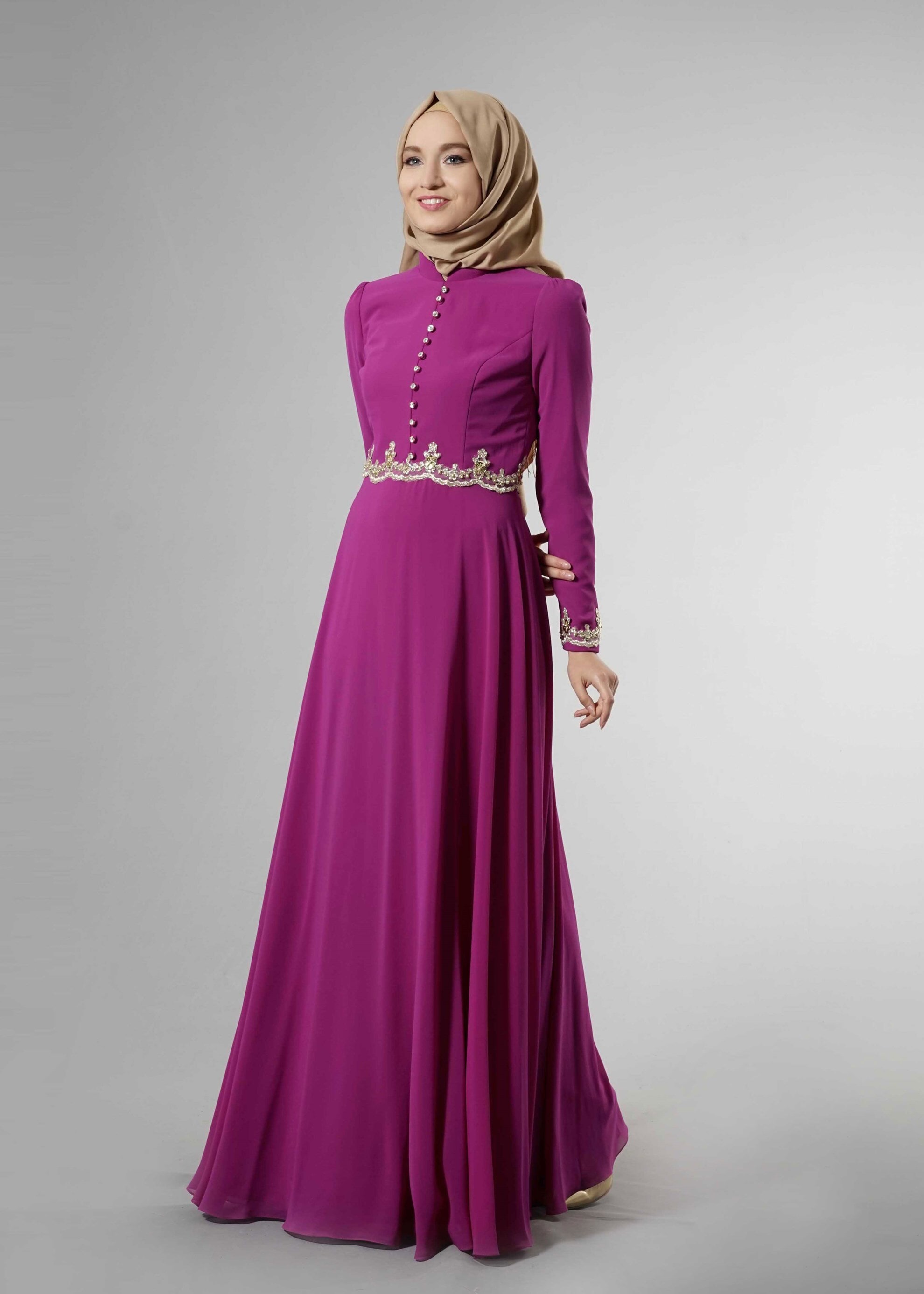 Tesettür giyim MOR TAŞ İŞLEME DETAYLI ŞİFON ABİYE ELBİSE 5250