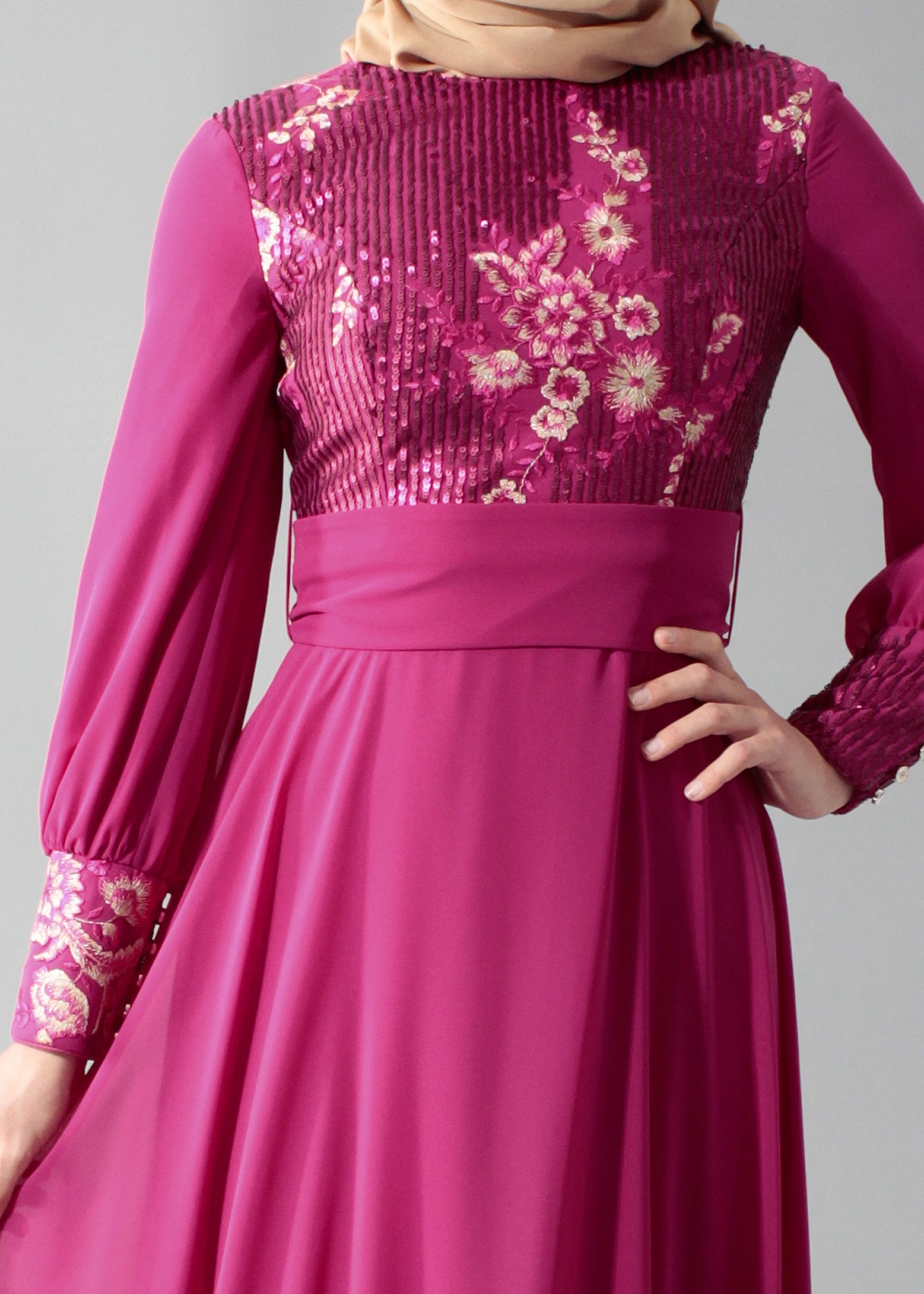 Tesettür giyim FUŞYA PUL PAYETLİ NAKIŞLI ABİYE ELBİSE 5252