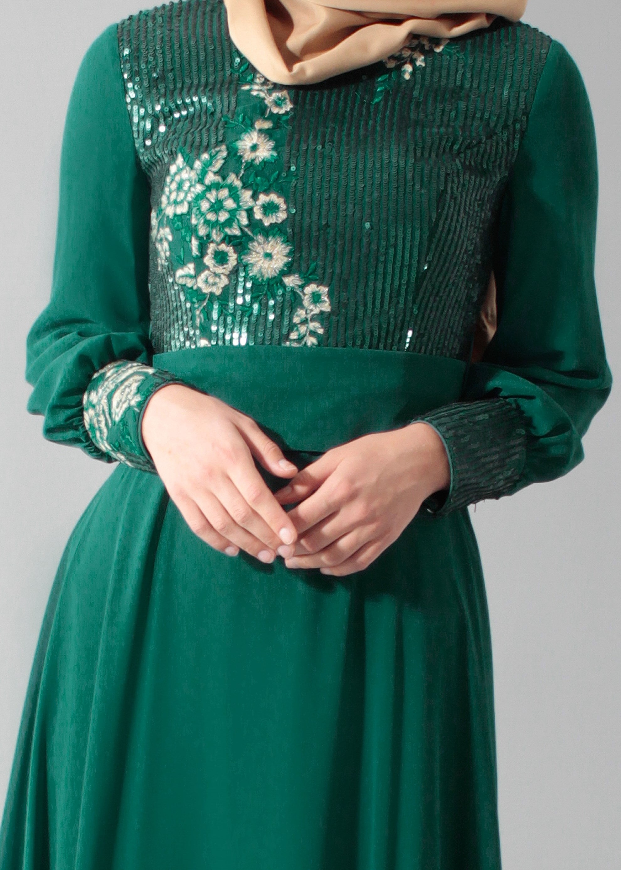 Tesettür giyim YEŞİL PUL PAYETLİ NAKIŞLI ABİYE ELBİSE 5252